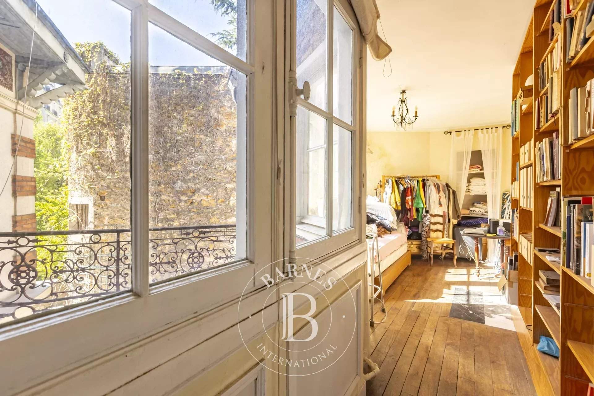 Paris  - House 5 Bedrooms - picture 16