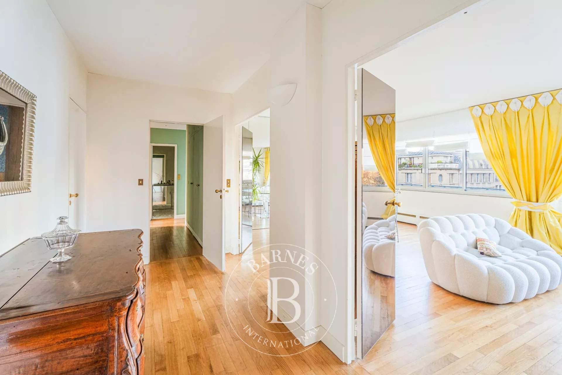 Paris  - Apartment 3 Bedrooms - picture 8