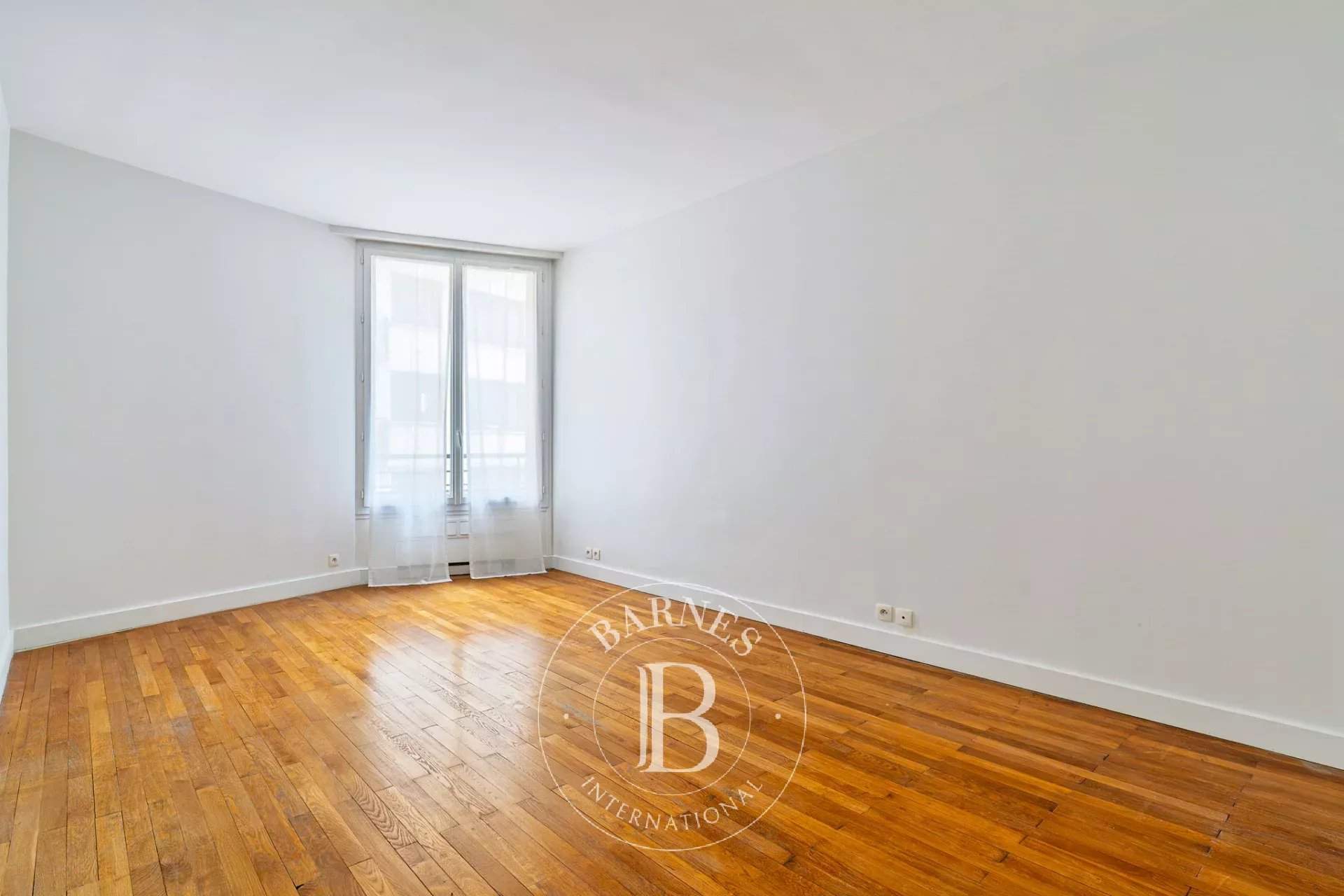 Paris  - Apartment 3 Bedrooms - picture 10