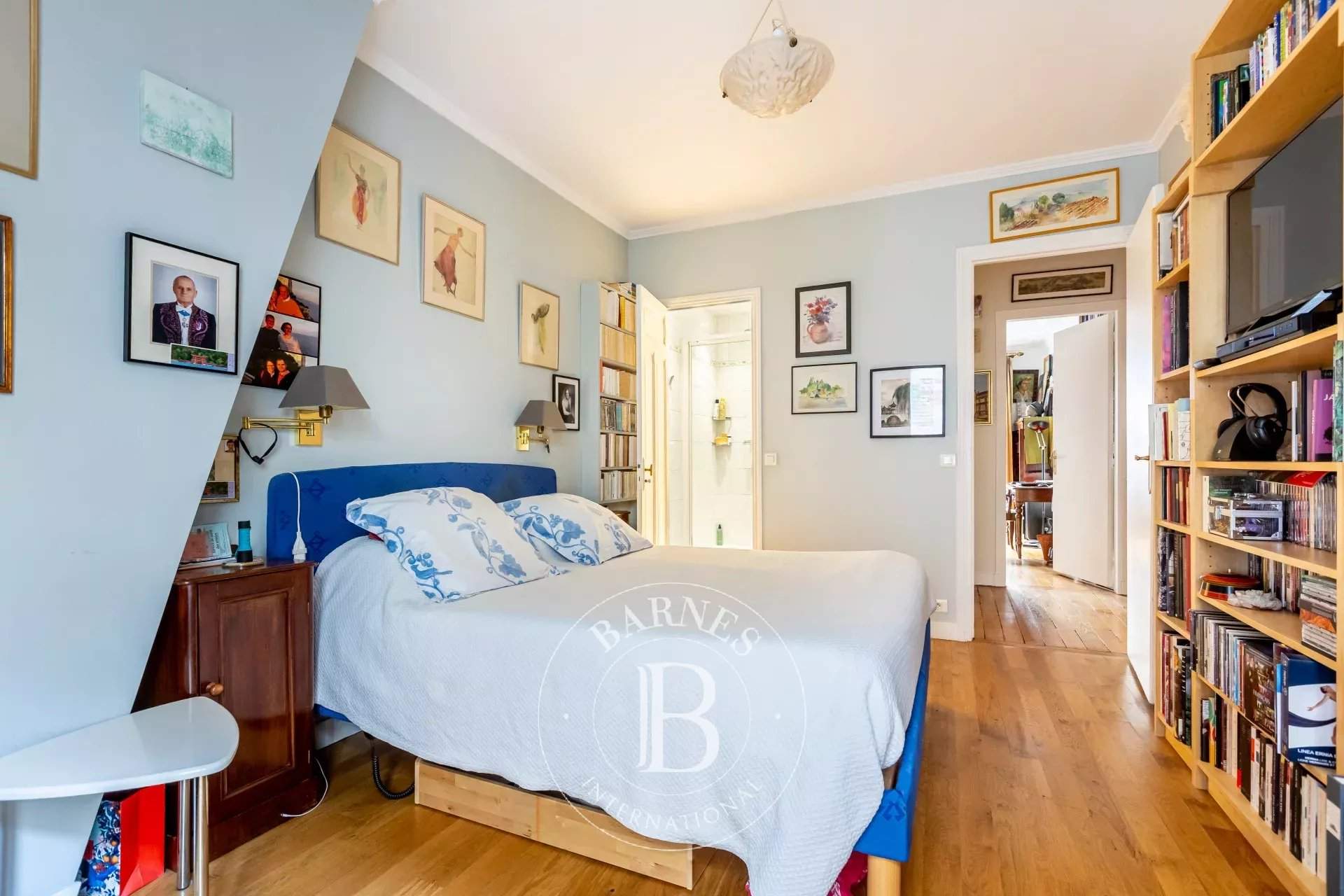 Paris  - Apartment 3 Bedrooms - picture 9