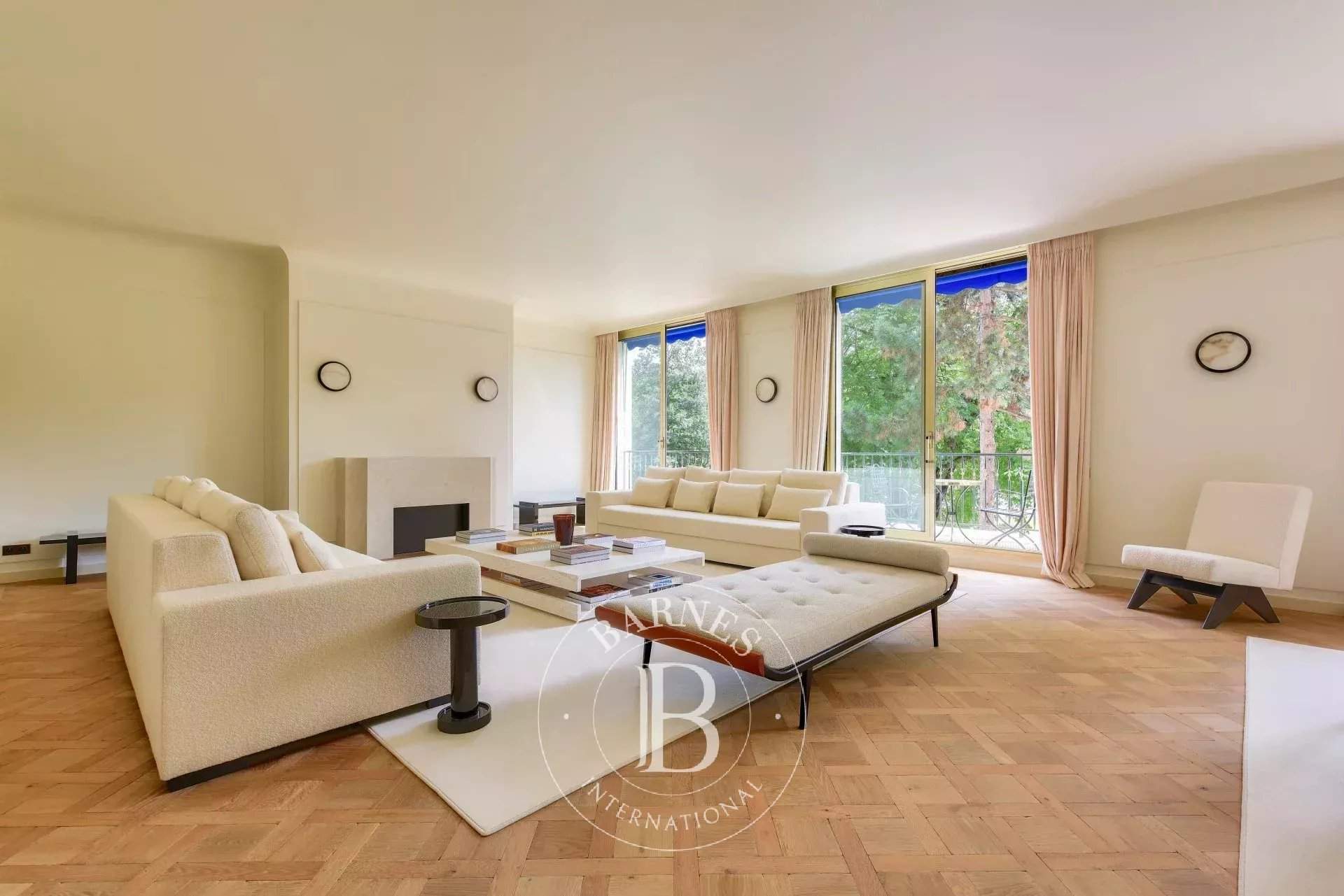 Paris  - Appartement 5 Pi&egrave;ces 4 Chambres - picture 2