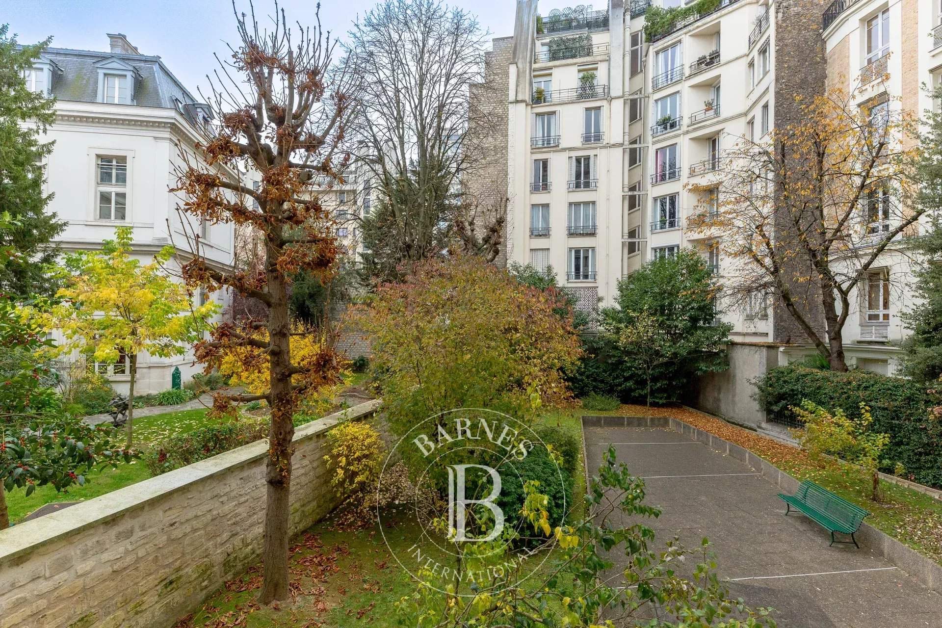 Paris  - Appartement 5 Pi&egrave;ces 3 Chambres - picture 11