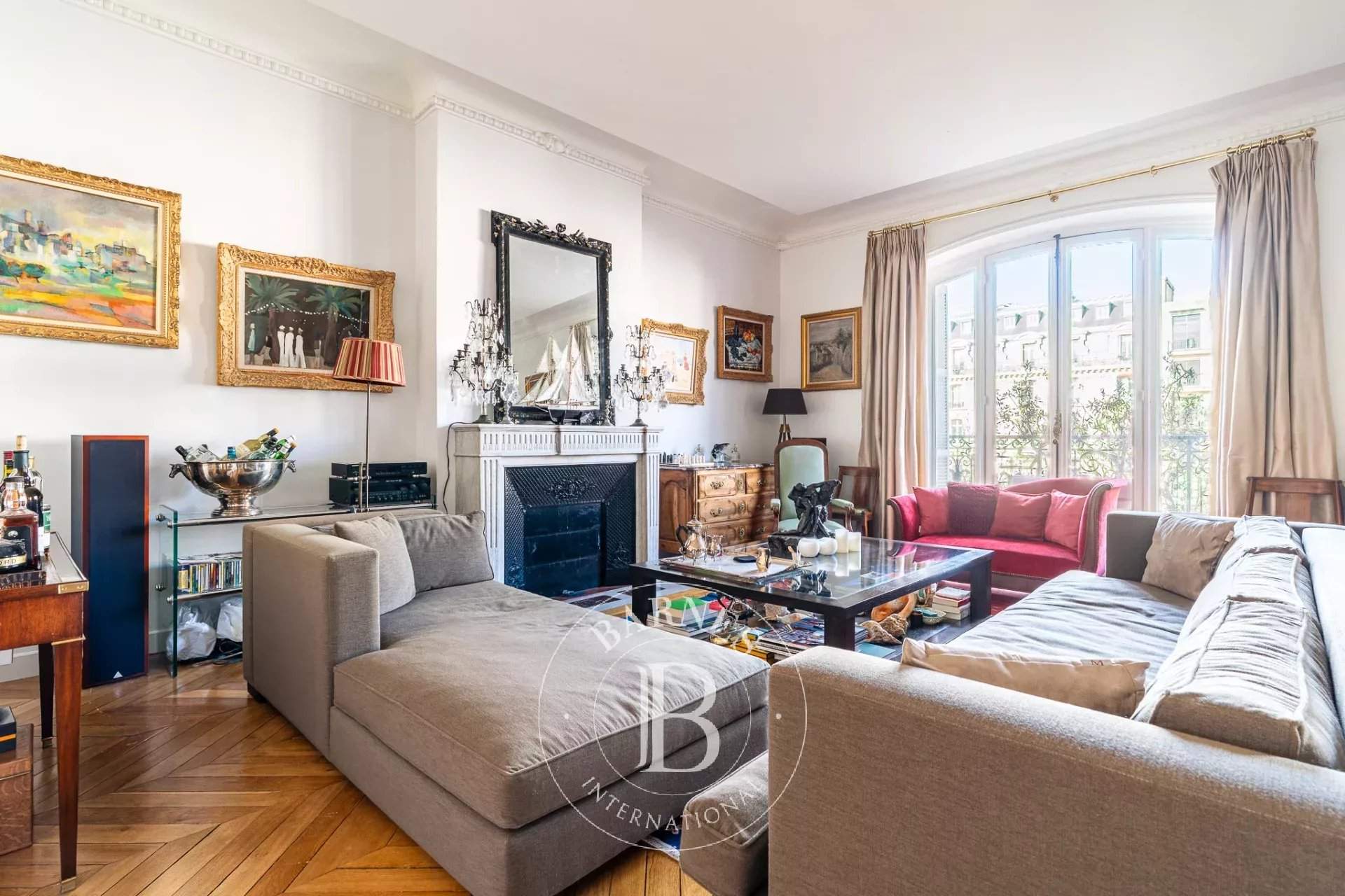 Paris  - Appartement 7 Pi&egrave;ces 4 Chambres - picture 3