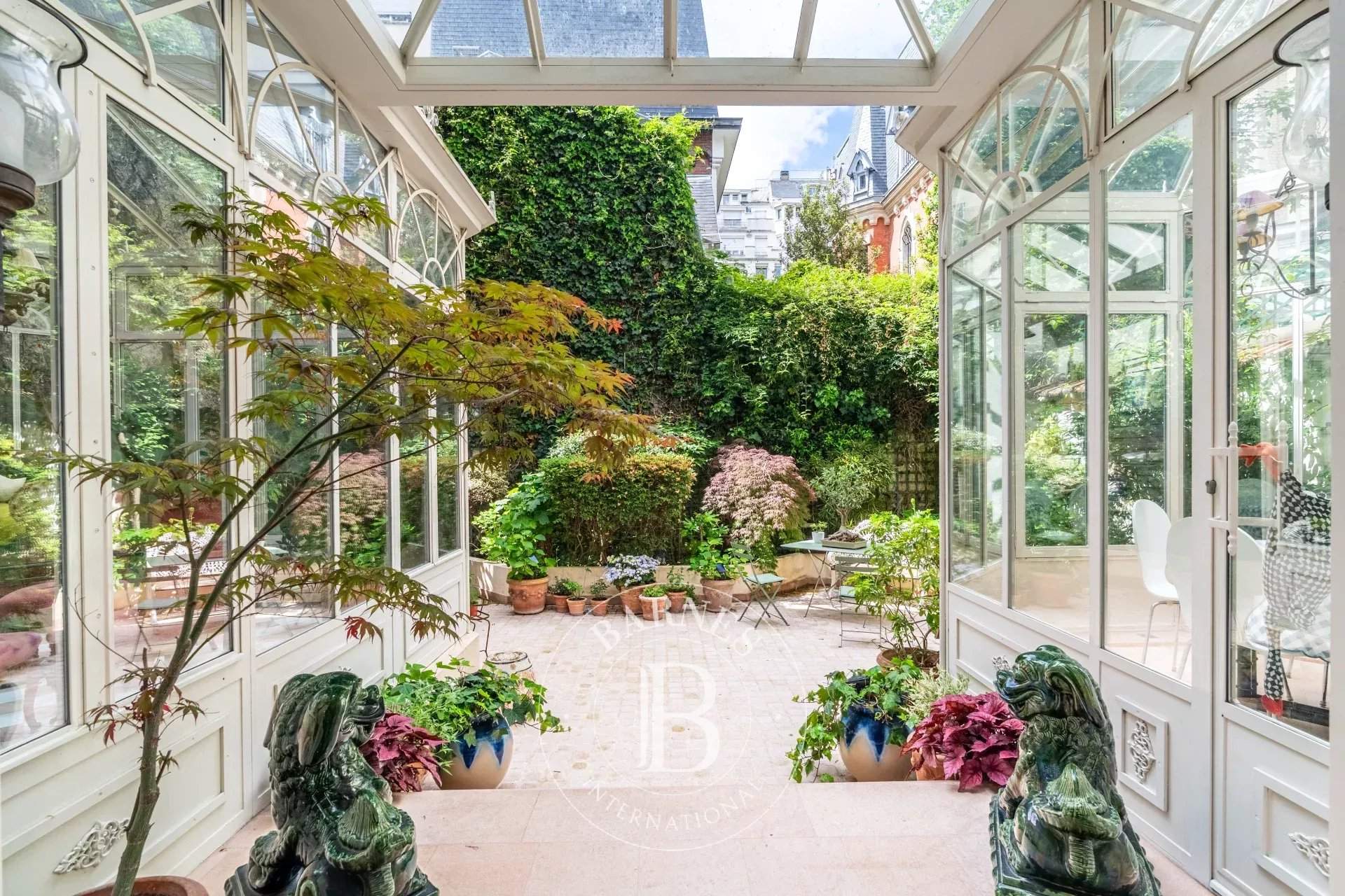 Paris  - Maison 9 Pi&egrave;ces 4 Chambres - picture 2