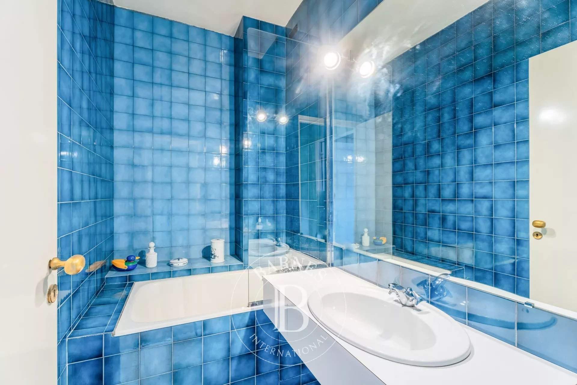 Paris  - Apartment 3 Bedrooms - picture 13