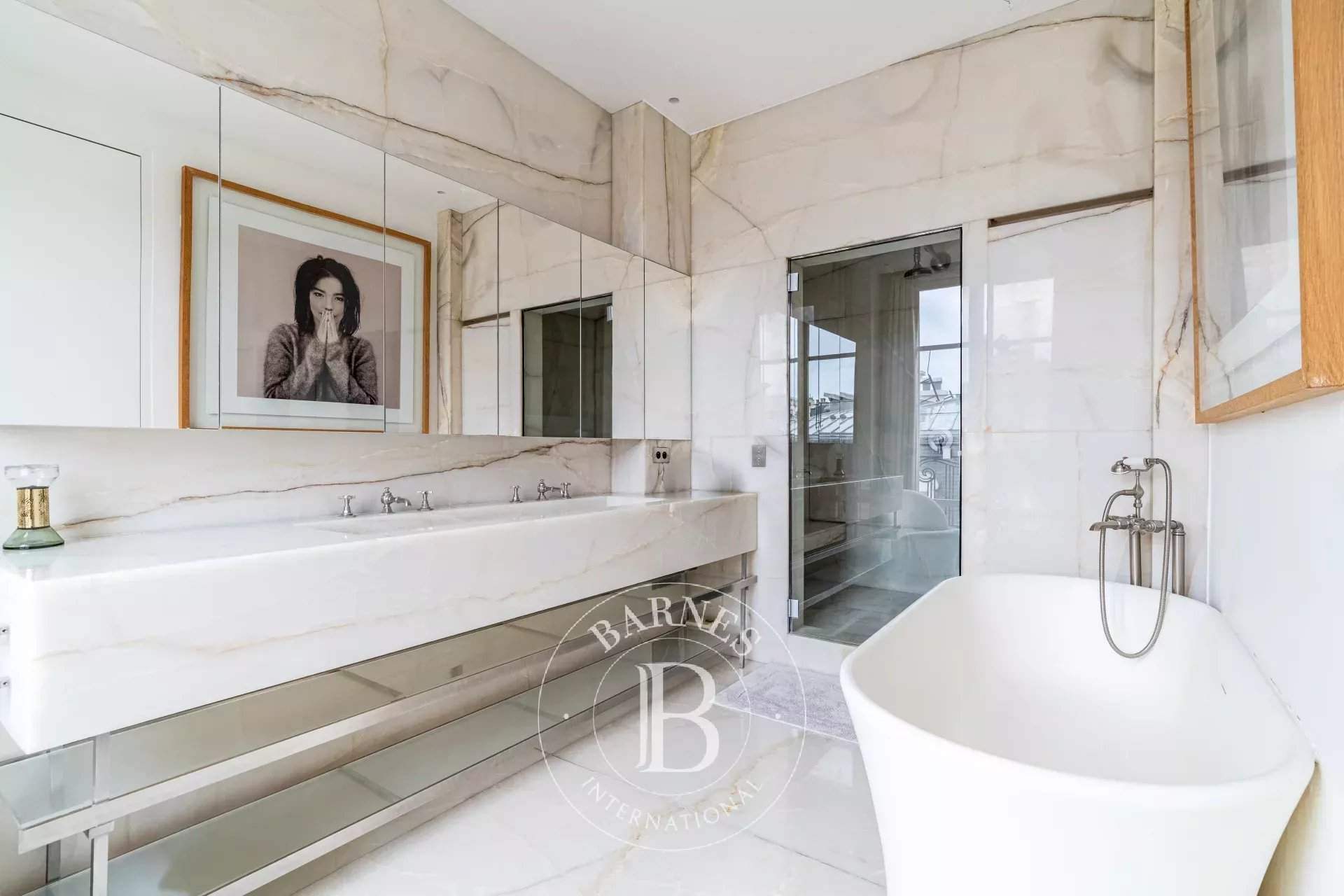 Paris  - Apartment 3 Bedrooms - picture 8