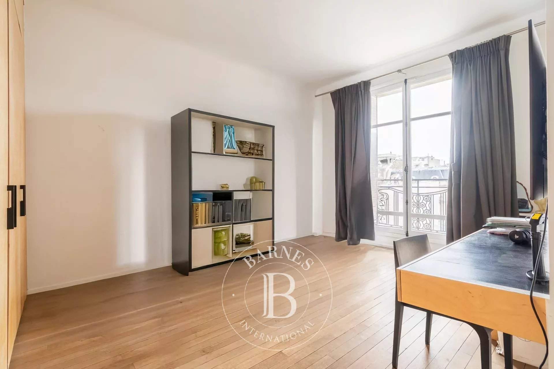 Paris  - Apartment 3 Bedrooms - picture 10