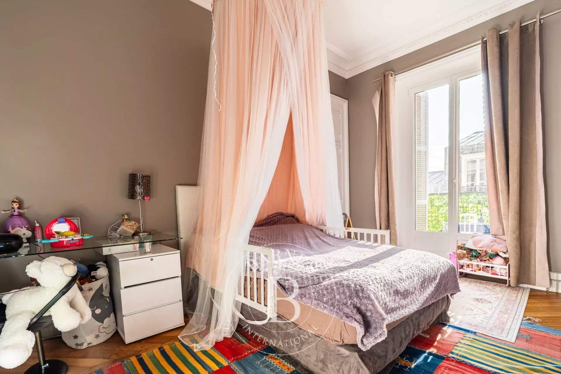 Paris  - Appartement 7 Pi&egrave;ces 4 Chambres - picture 10