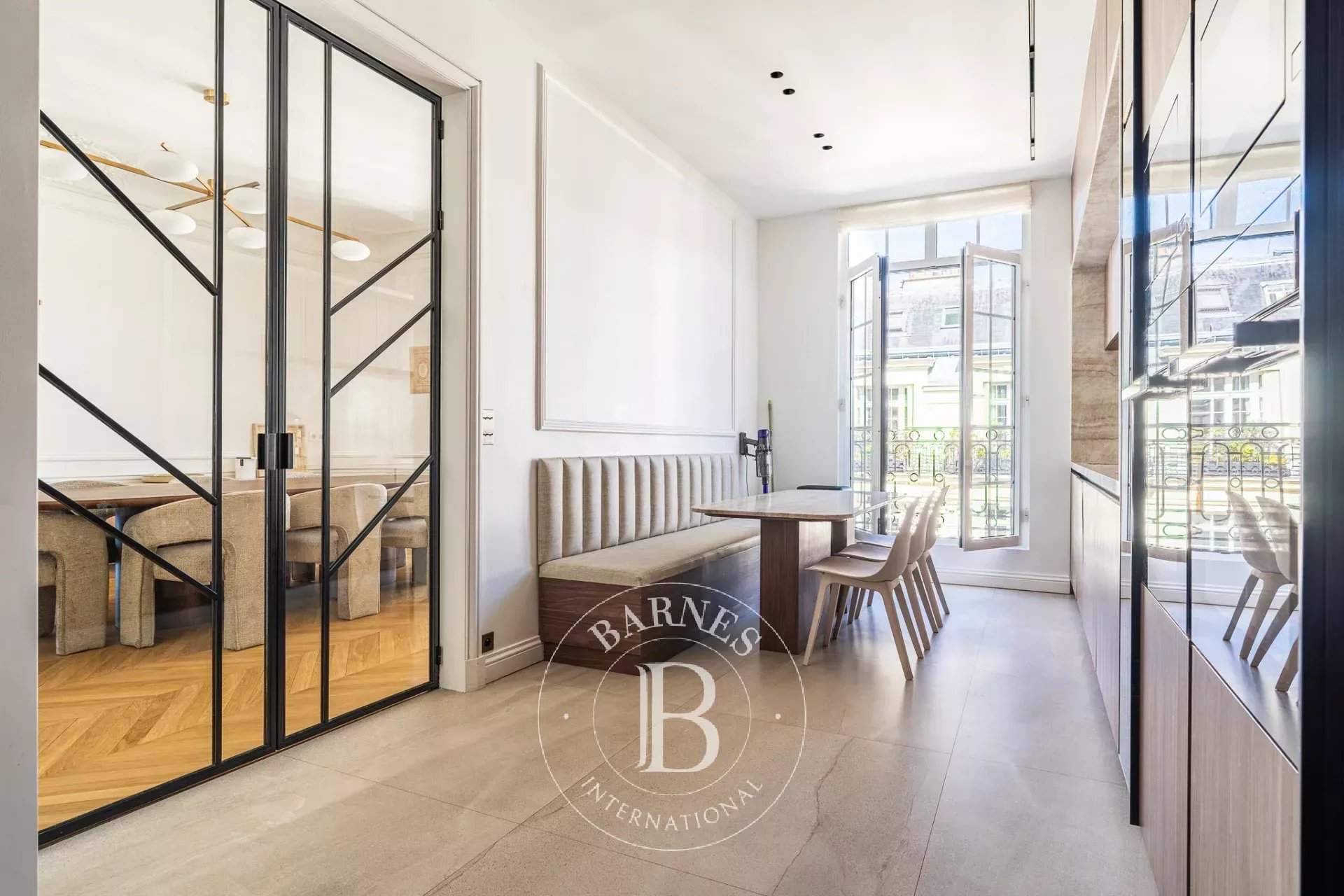 Paris  - Appartement 6 Pi&egrave;ces 4 Chambres - picture 6