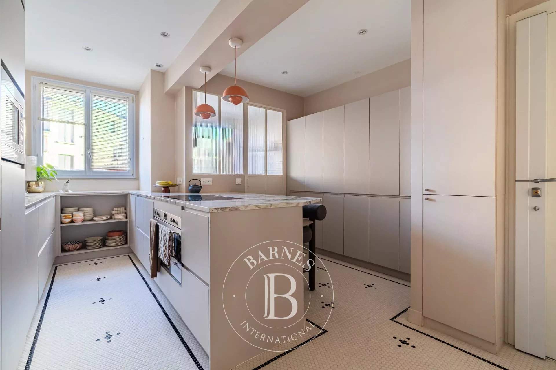 Paris  - Appartement 4 Pi&egrave;ces 2 Chambres - picture 10