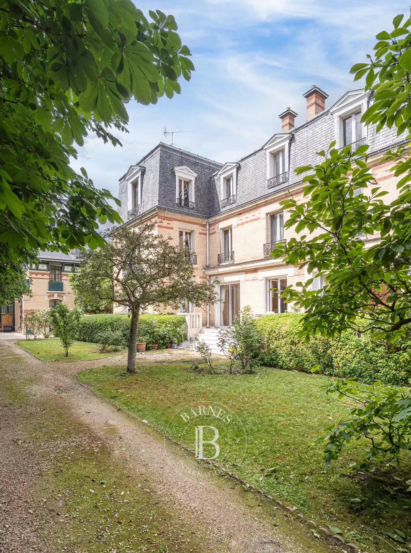 Paris  - House 10 Bedrooms - picture 8