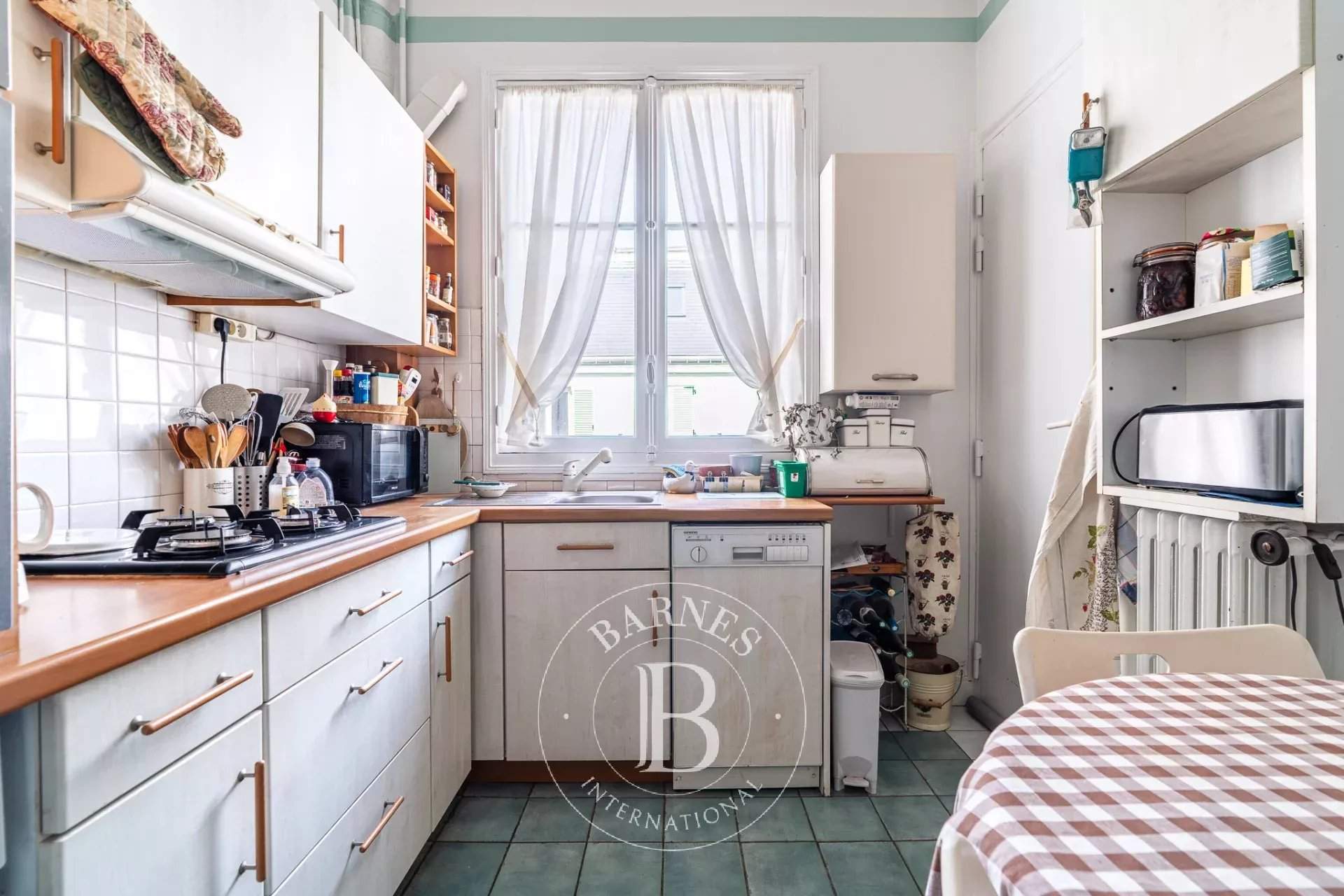 Paris  - Appartement 5 Pi&egrave;ces 3 Chambres - picture 8