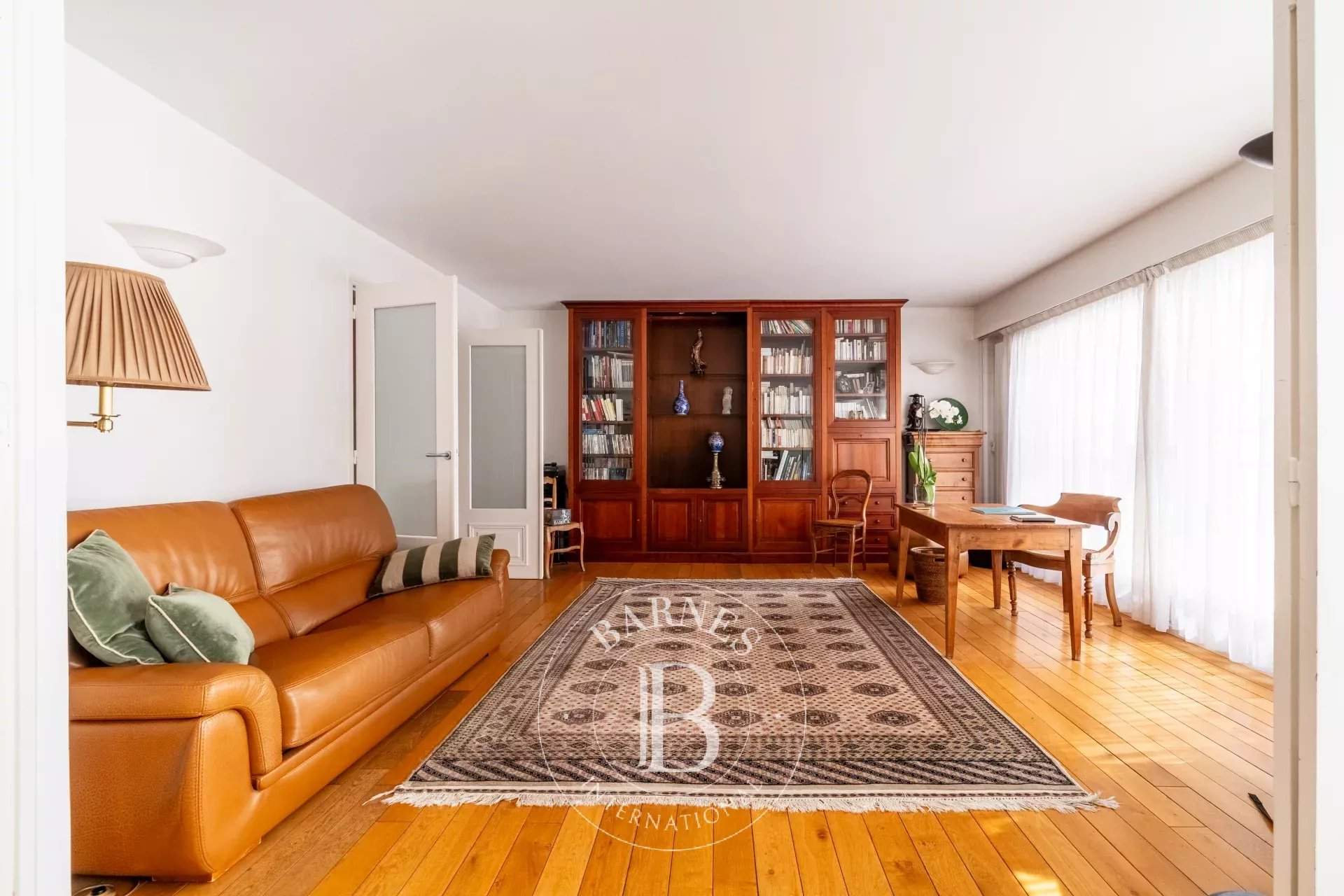 Paris  - Apartment 4 Bedrooms - picture 14