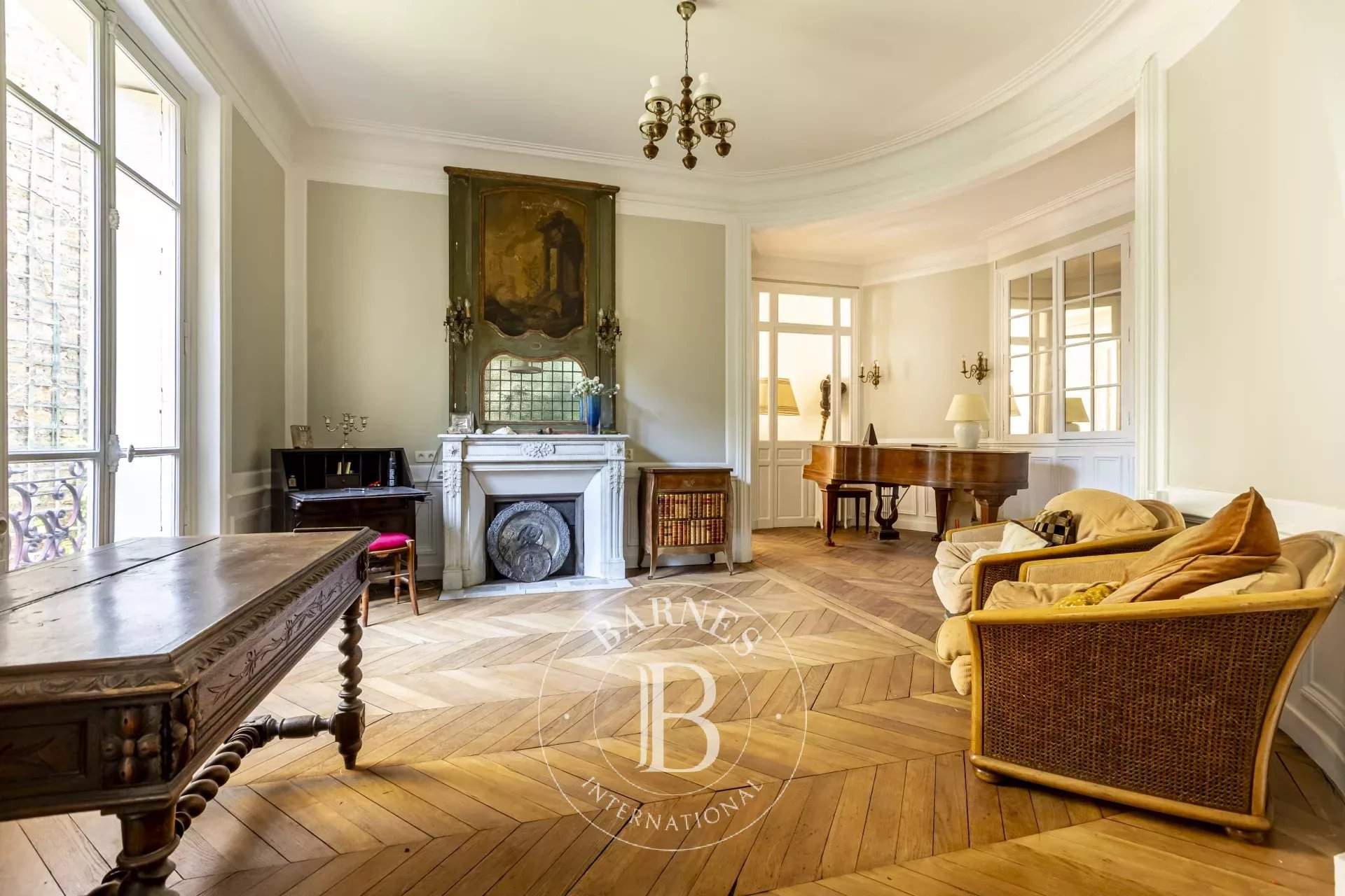 Paris  - House 5 Bedrooms - picture 8