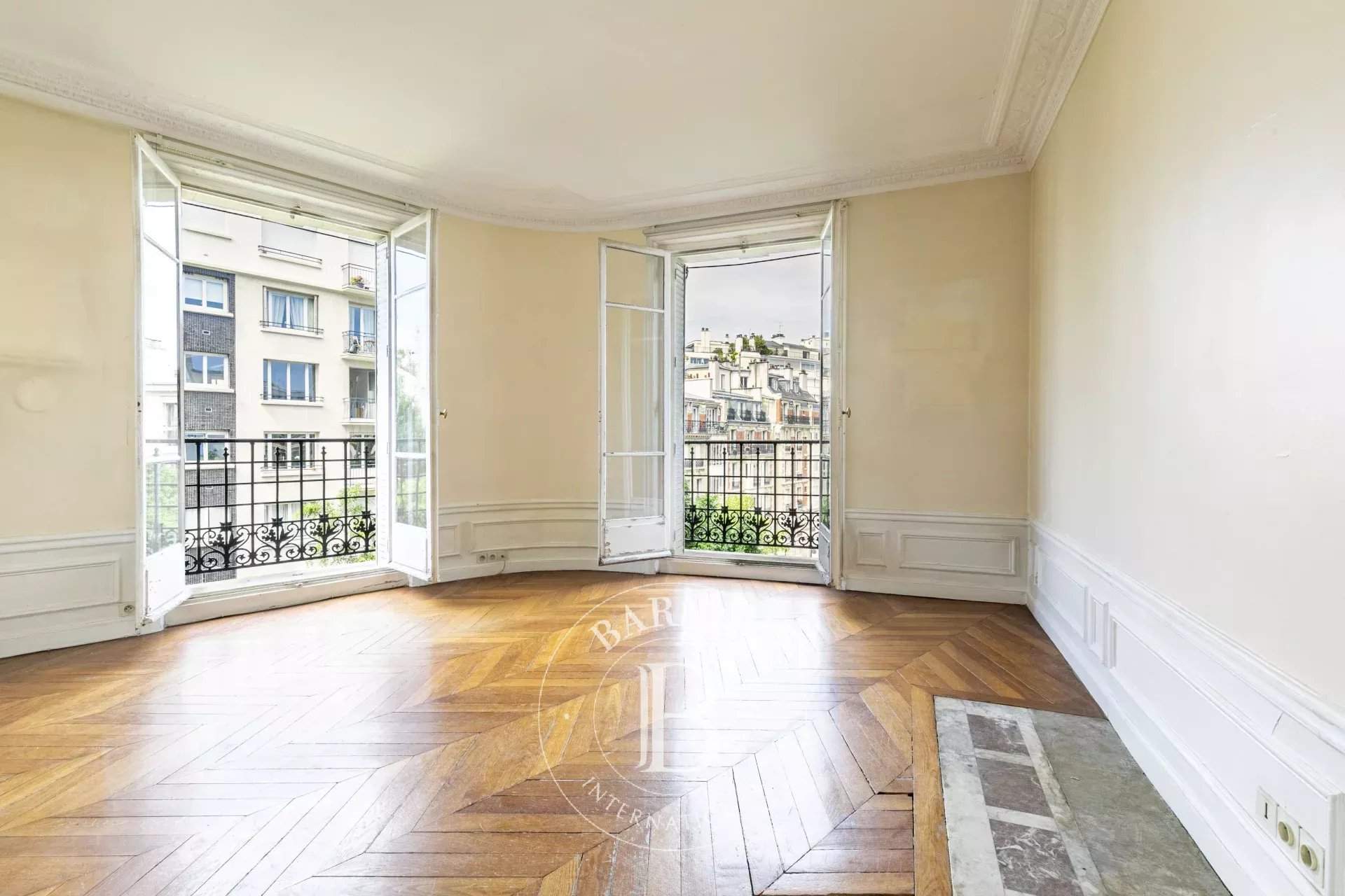 Paris  - Appartement 5 Pi&egrave;ces 3 Chambres - picture 3