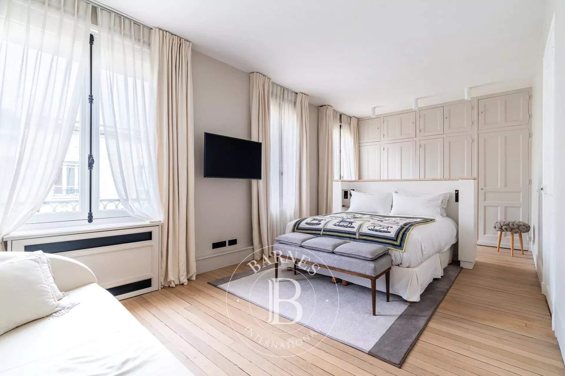 Paris  - Hôtel particulier 10 Pi&egrave;ces 5 Chambres - picture 19