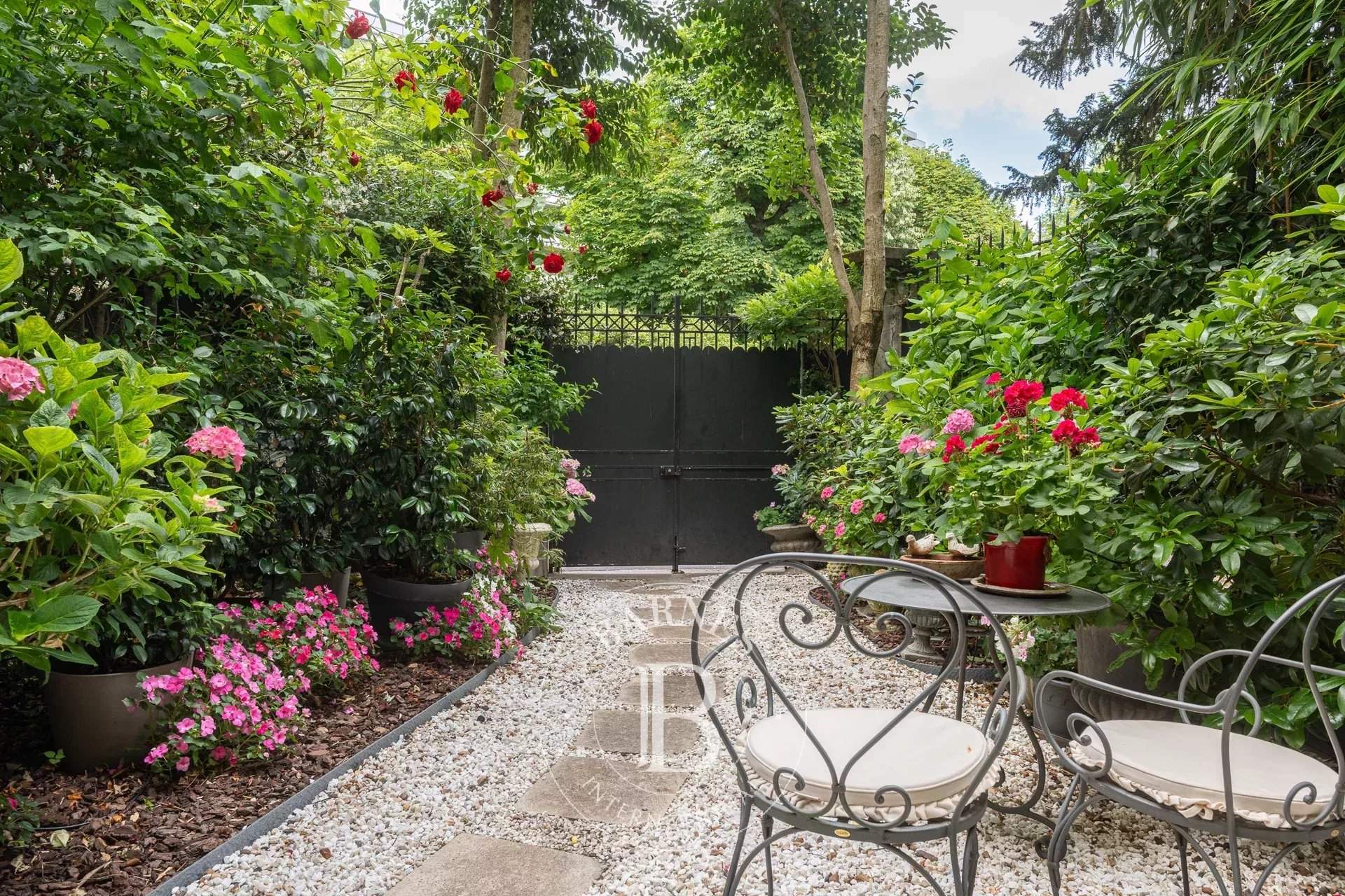 Paris  - Maison 12 Pi&egrave;ces 6 Chambres - picture 3