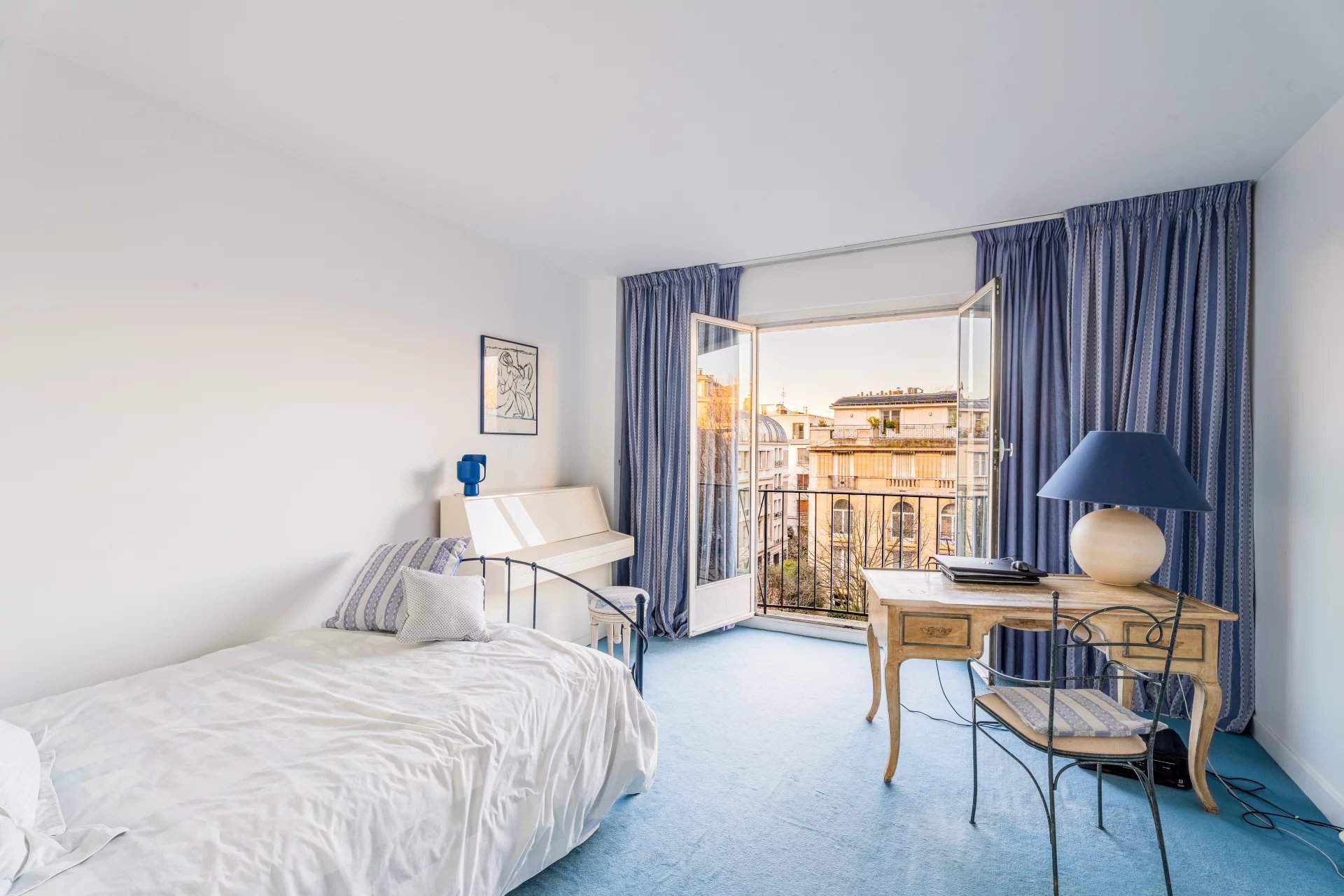 Paris  - Appartement 5 Pi&egrave;ces 3 Chambres - picture 11