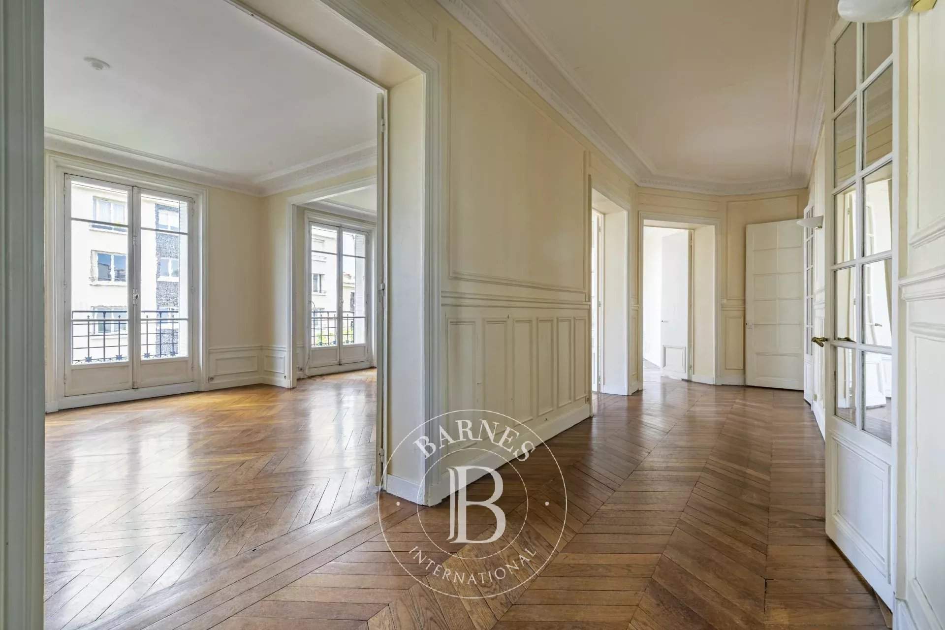 Paris  - Appartement 5 Pi&egrave;ces 3 Chambres - picture 6