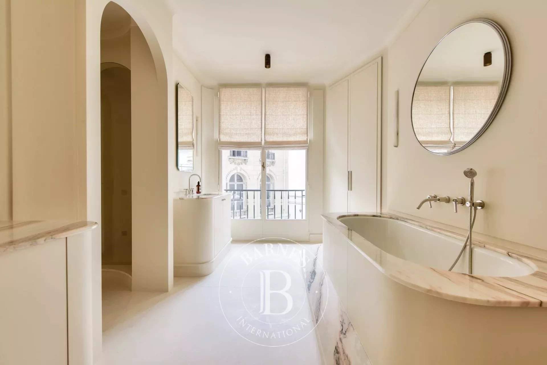 Paris  - Appartement 5 Pi&egrave;ces 4 Chambres - picture 9