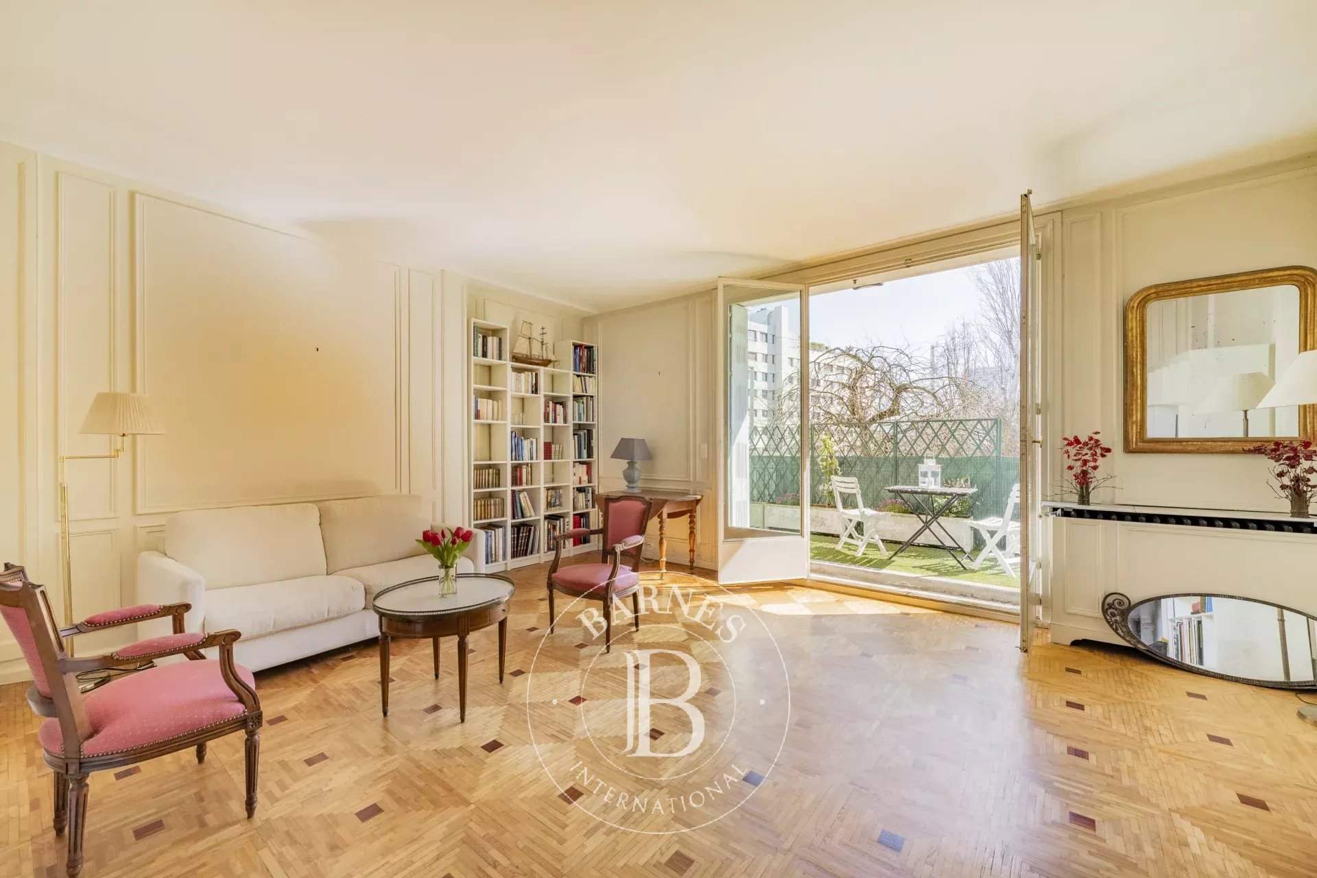 Paris  - Apartment 2 Bedrooms - picture 2