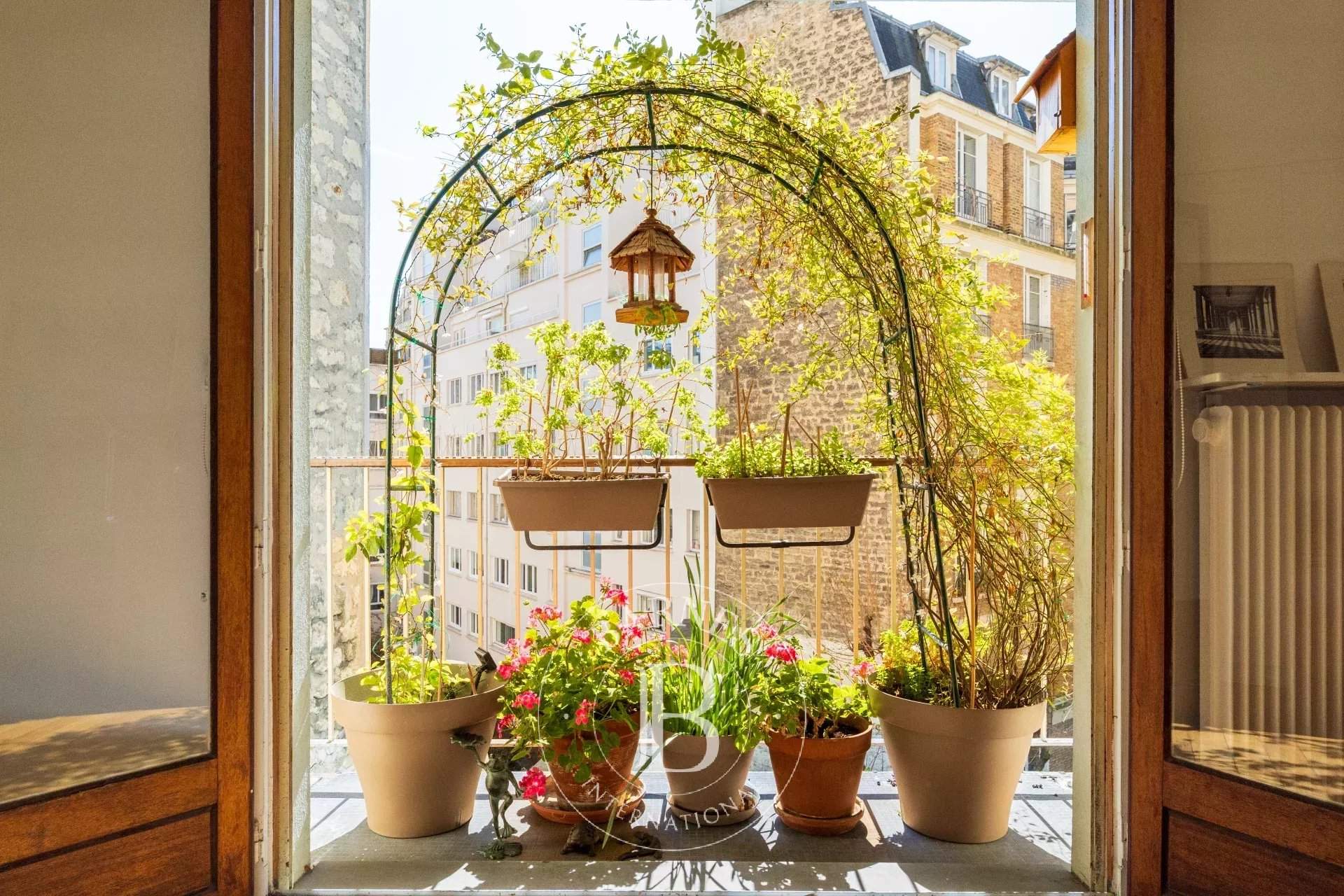 Paris  - Apartment 4 Bedrooms - picture 11