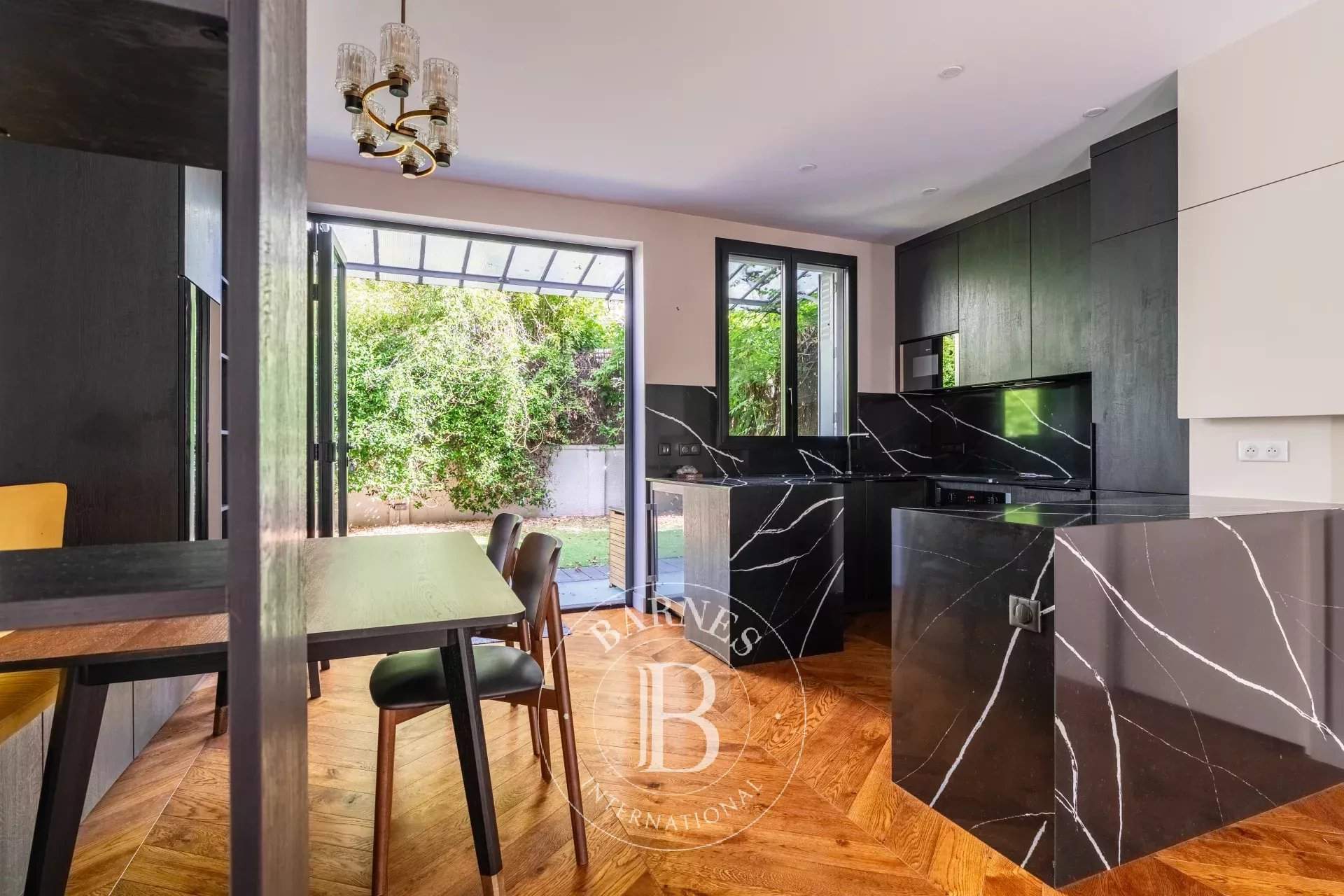 Paris  - Townhouse 3 Bedrooms - picture 9