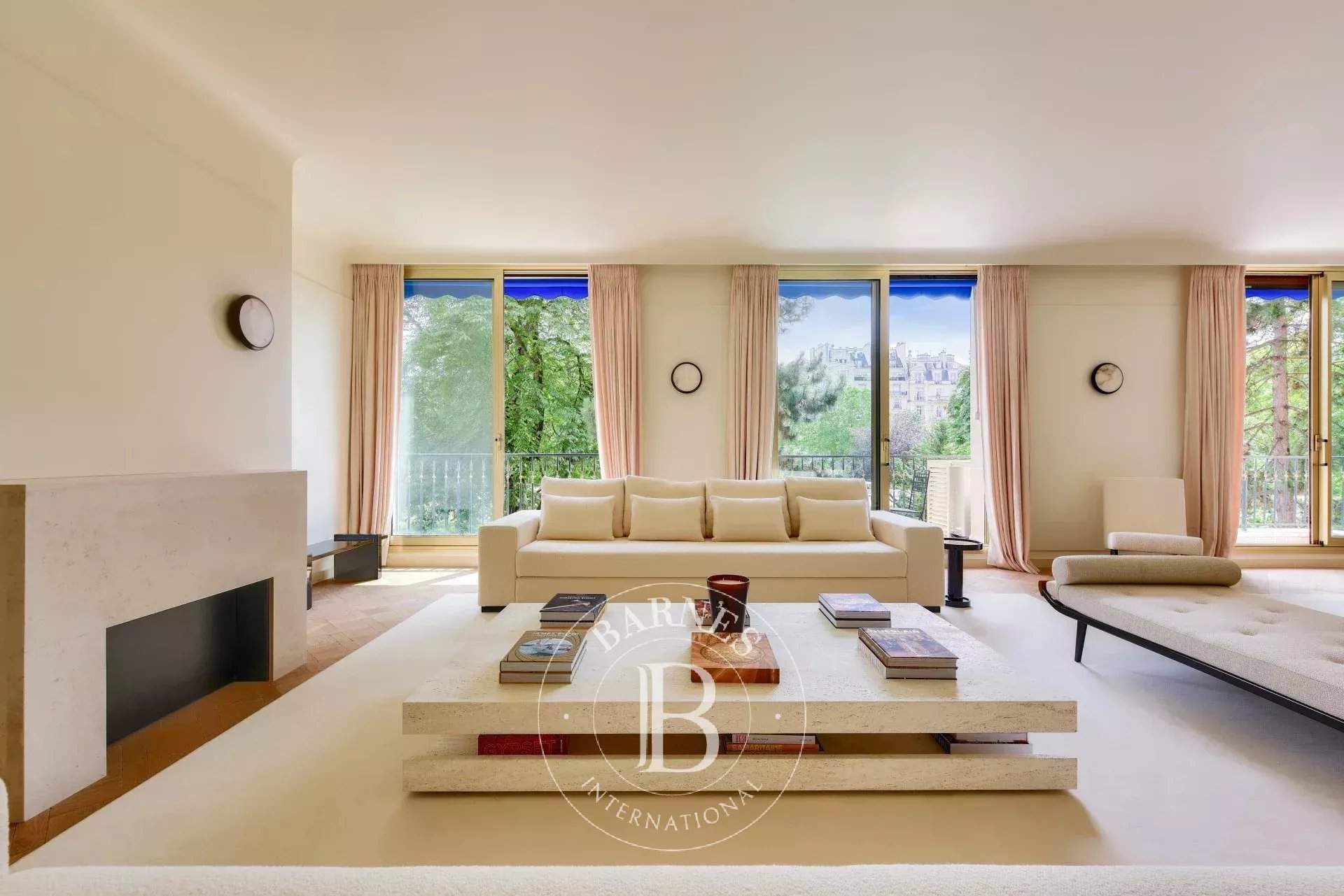 Paris  - Appartement 5 Pi&egrave;ces 4 Chambres - picture 3