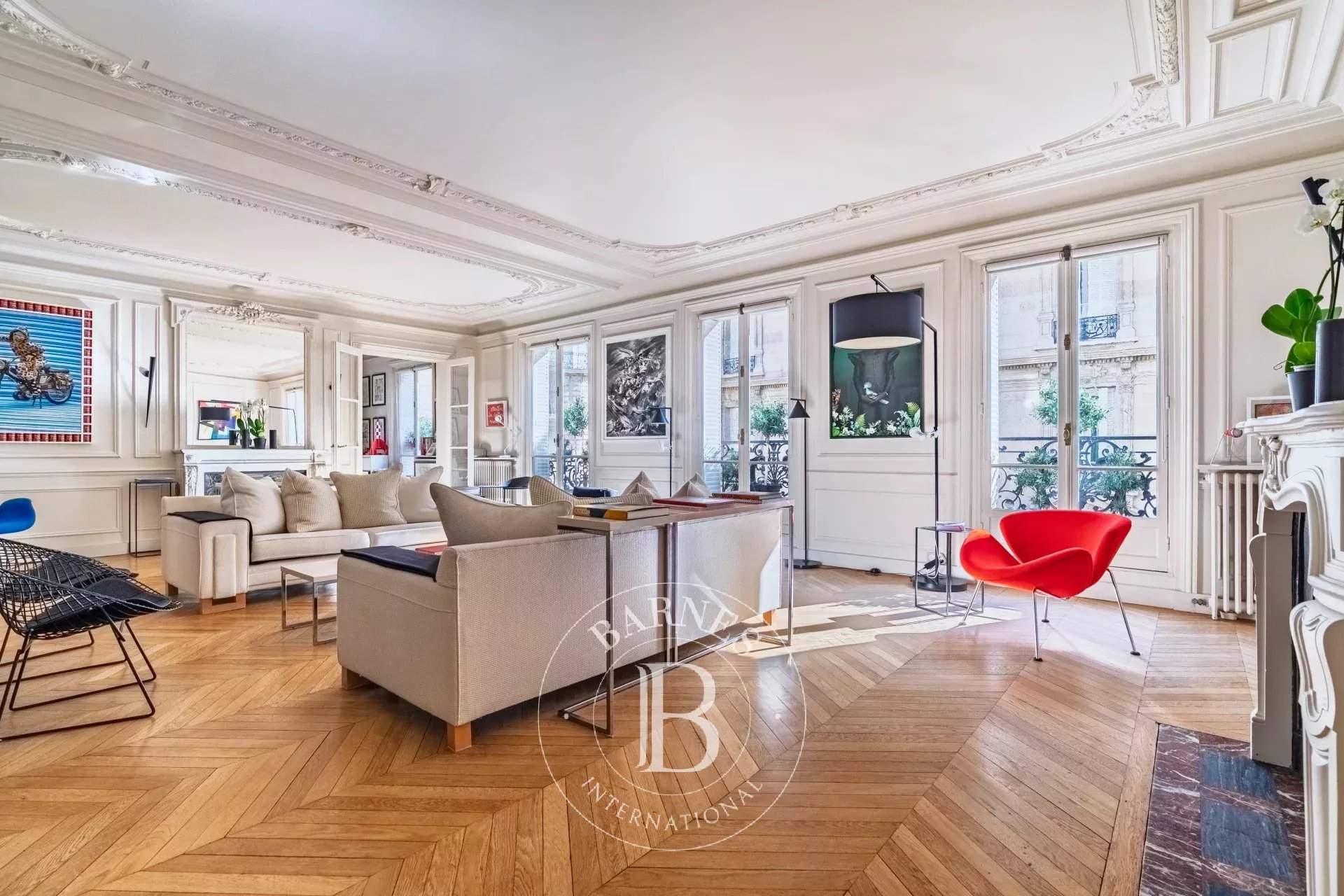 Paris  - Appartement 7 Pi&egrave;ces 4 Chambres - picture 1