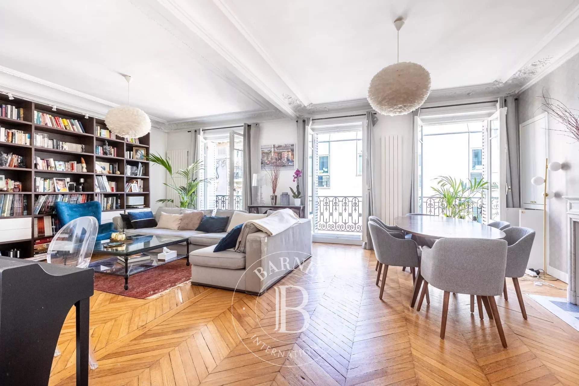 Paris  - Appartement 5 Pi&egrave;ces 3 Chambres - picture 2