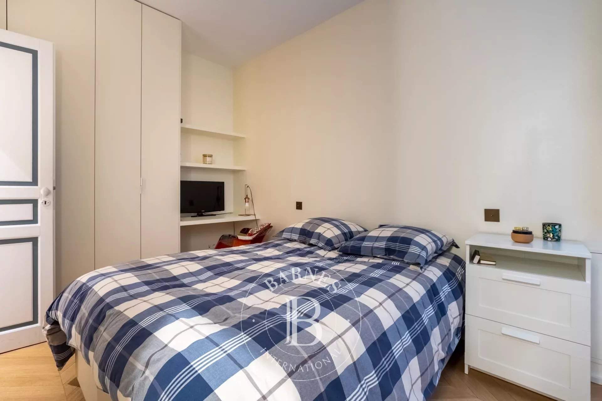 Paris  - Appartement  - picture 11