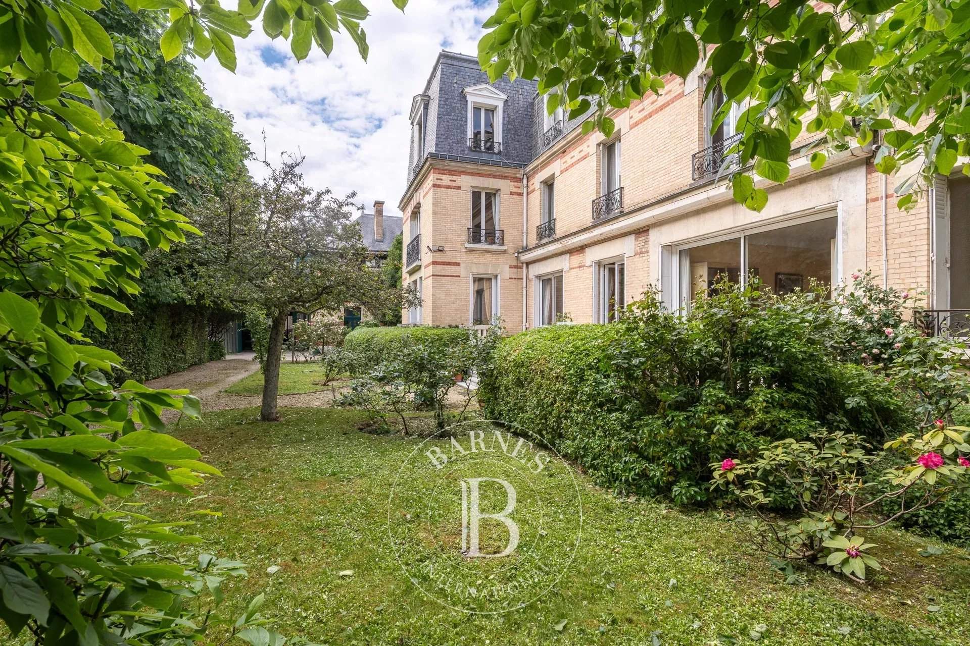 Paris  - House 10 Bedrooms - picture 7