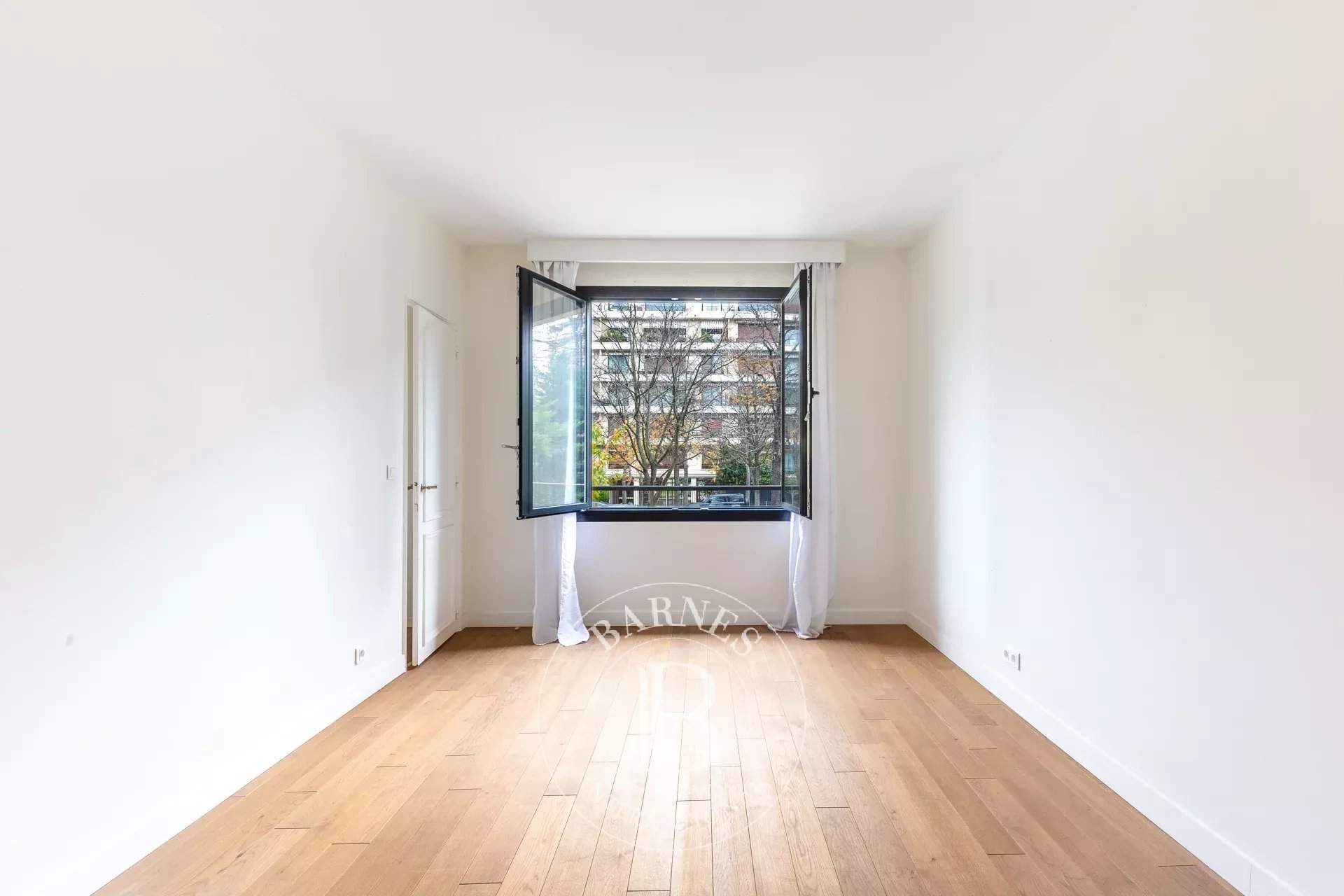 Paris  - Appartement 5 Pi&egrave;ces 3 Chambres - picture 7