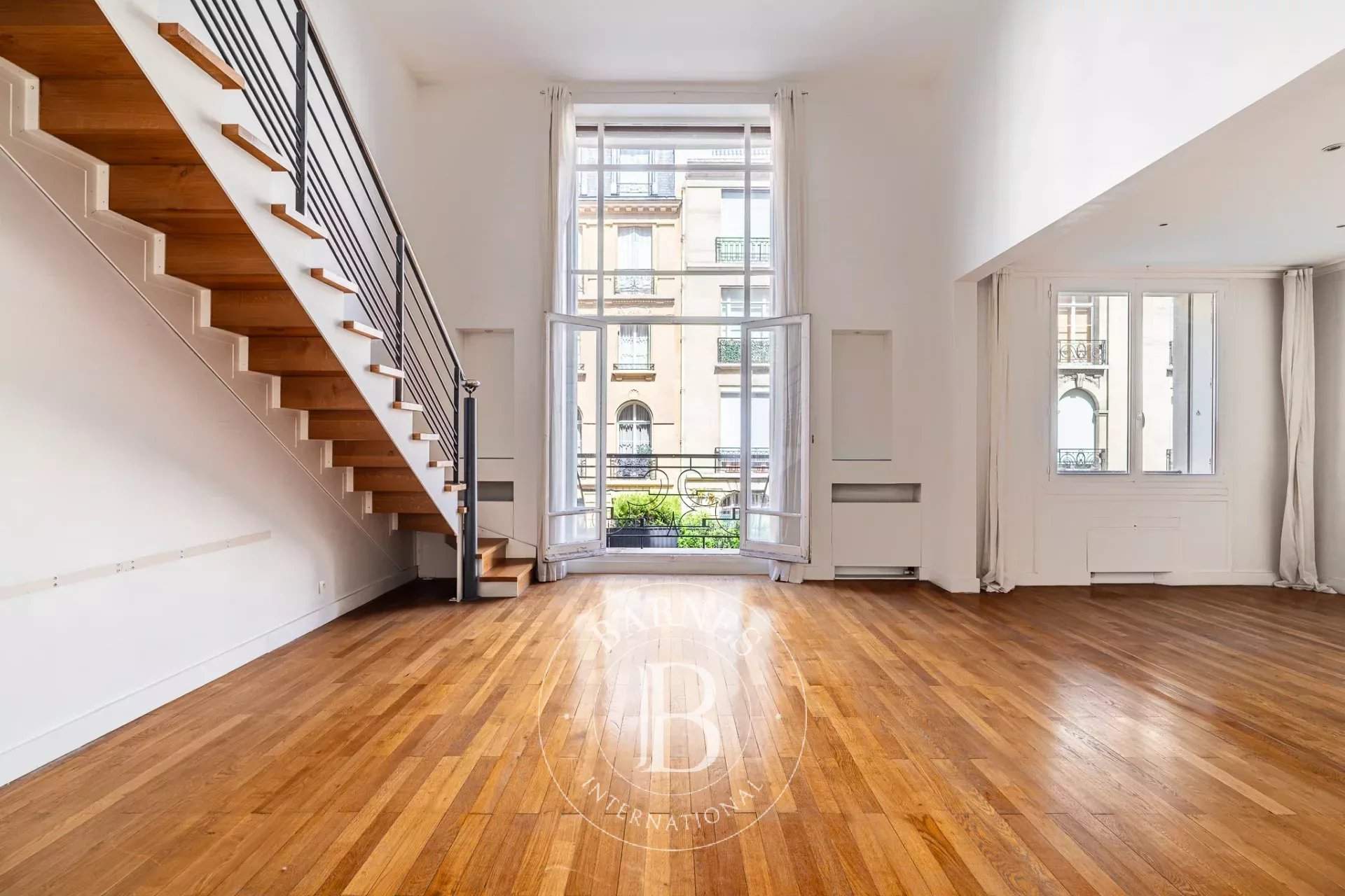 Paris  - Apartment 3 Bedrooms - picture 2