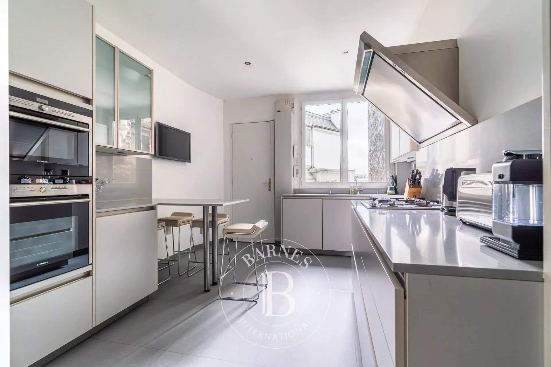 Paris  - Apartment 4 Bedrooms - picture 10