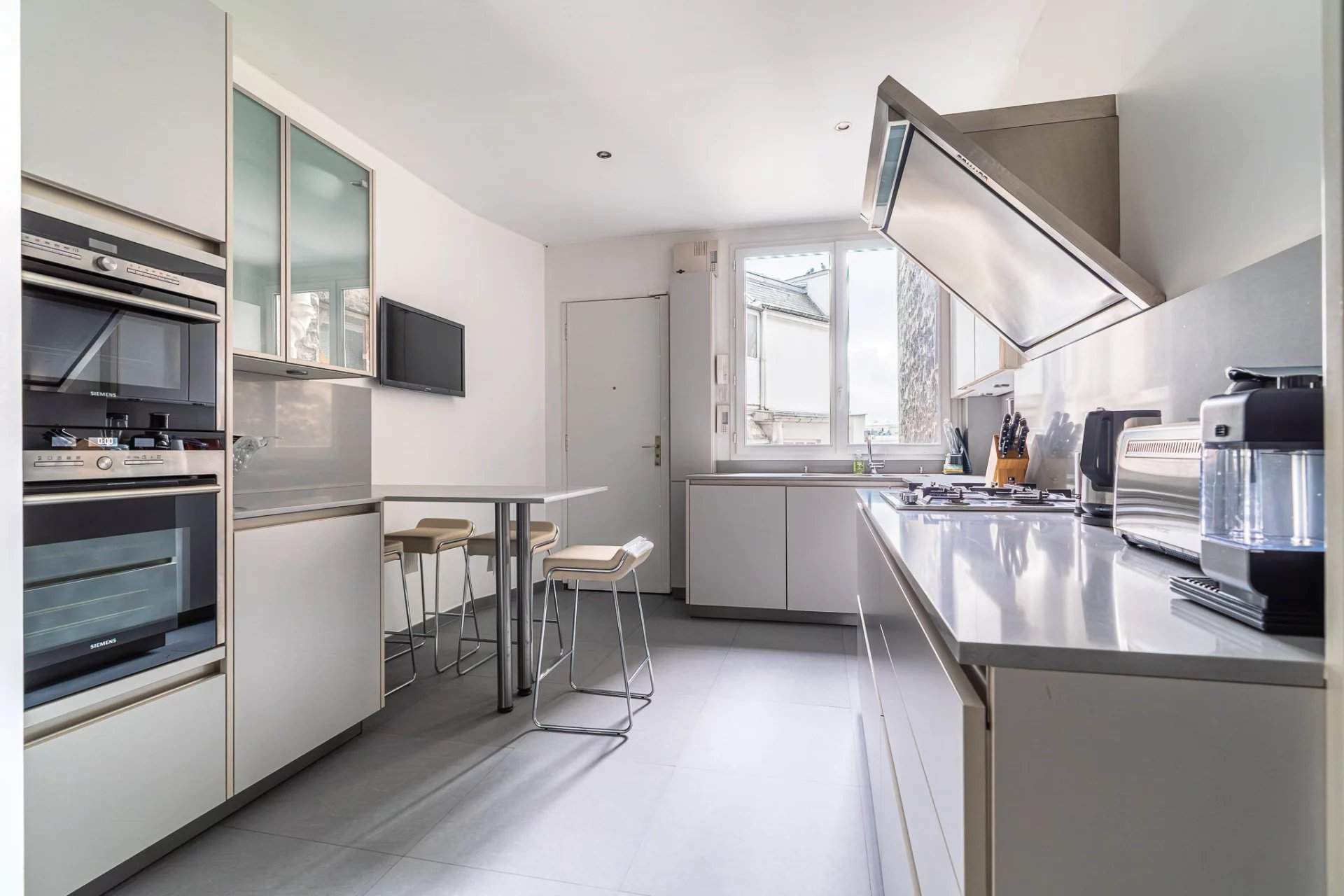 Paris  - Appartement 7 Pi&egrave;ces 4 Chambres - picture 10