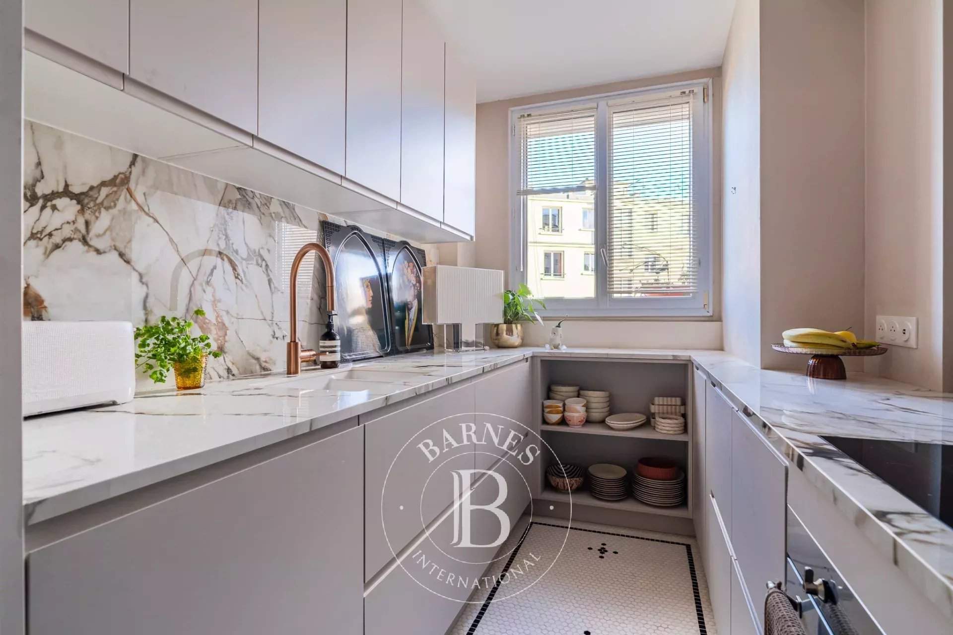 Paris  - Appartement 4 Pi&egrave;ces 2 Chambres - picture 11