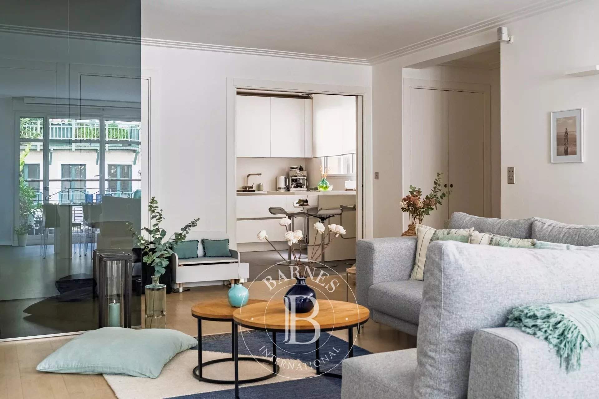 Paris  - Apartment 3 Bedrooms - picture 9