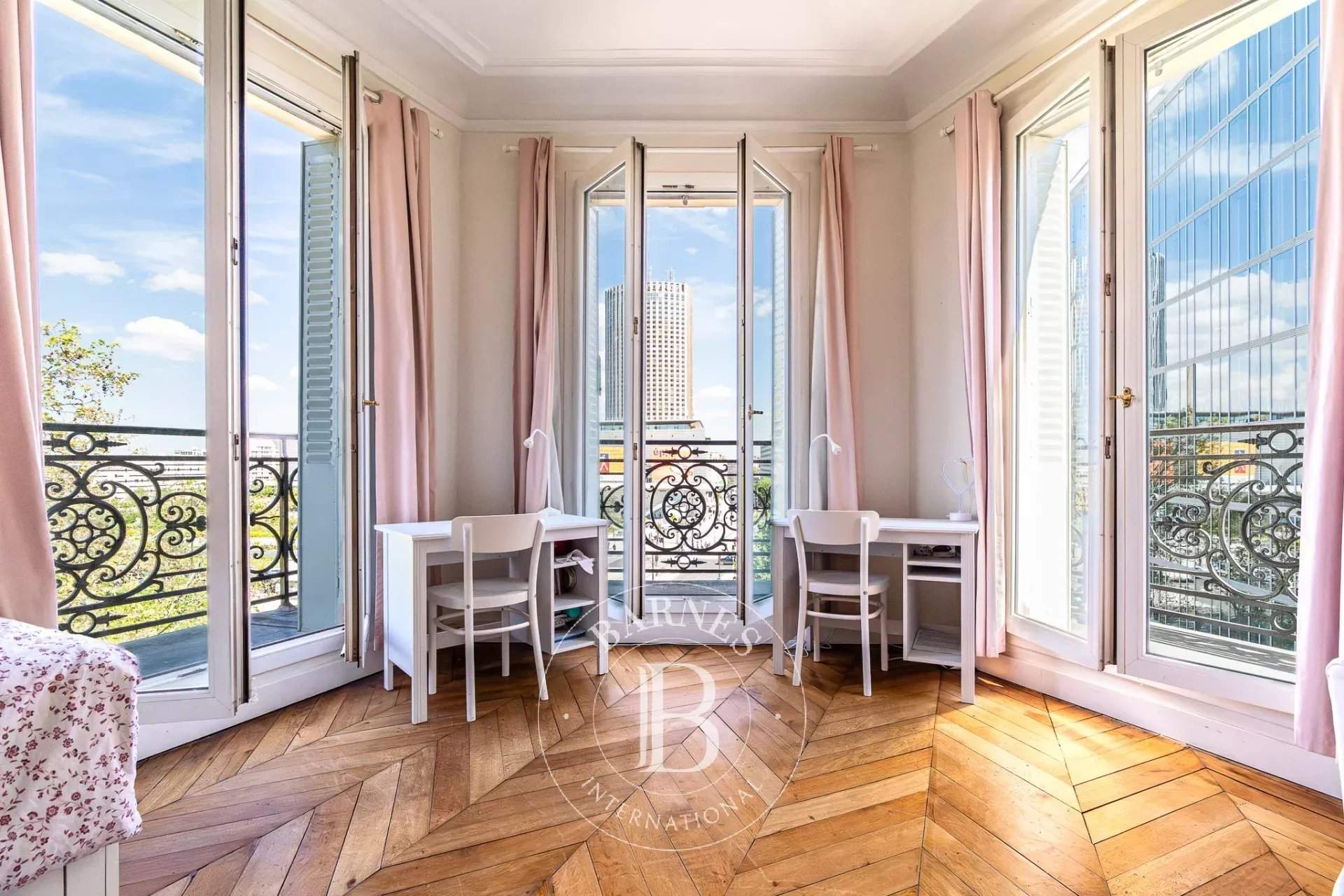 Paris  - Appartement 8 Pi&egrave;ces 5 Chambres - picture 10