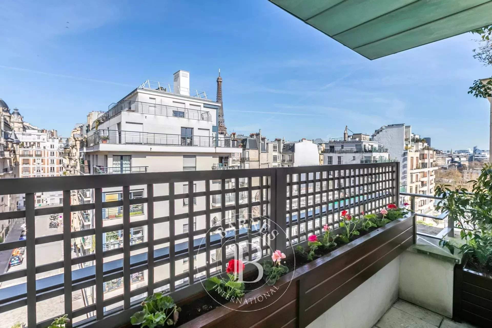 Paris  - Apartment 3 Bedrooms - picture 12