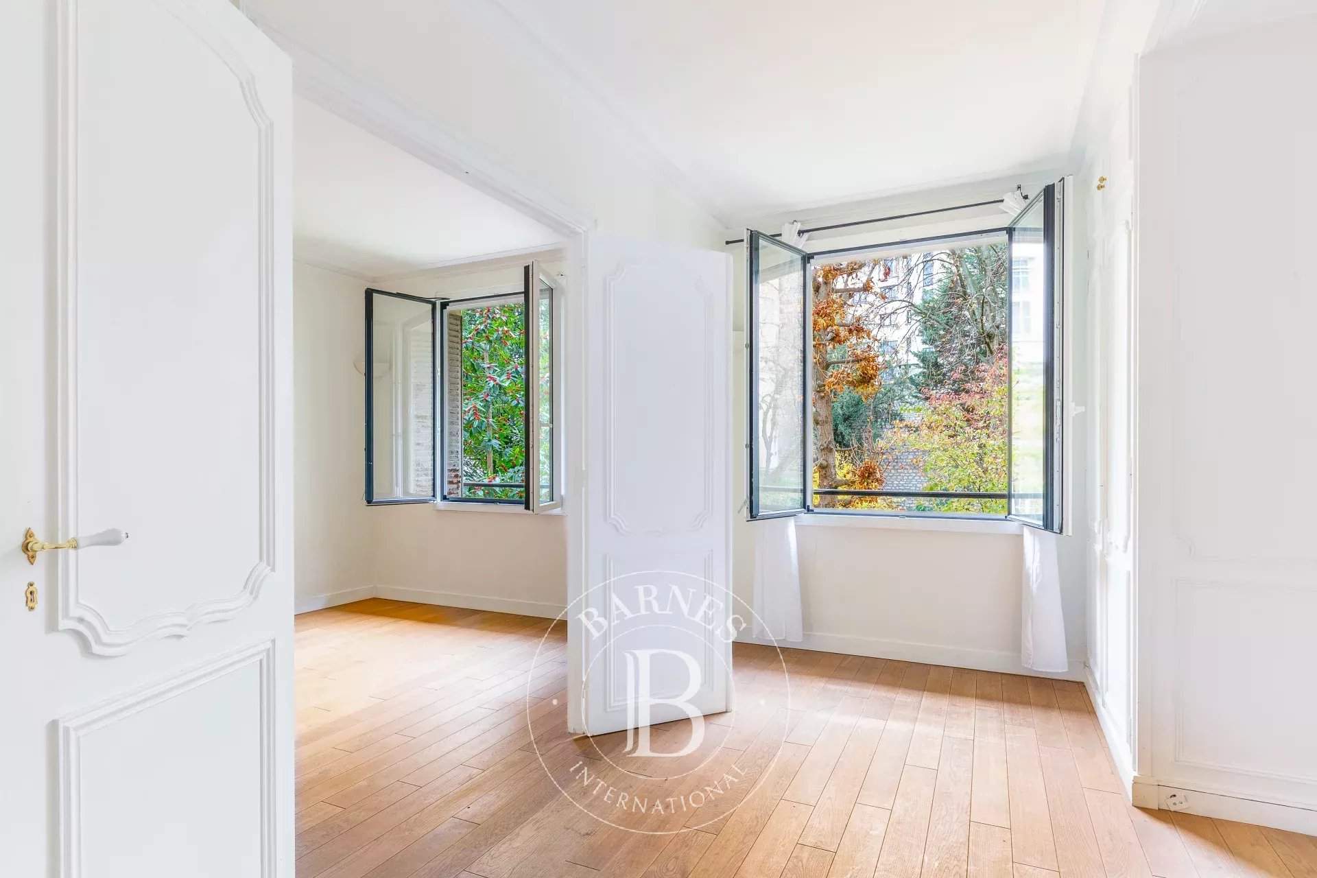 Paris  - Appartement 5 Pi&egrave;ces 3 Chambres - picture 9