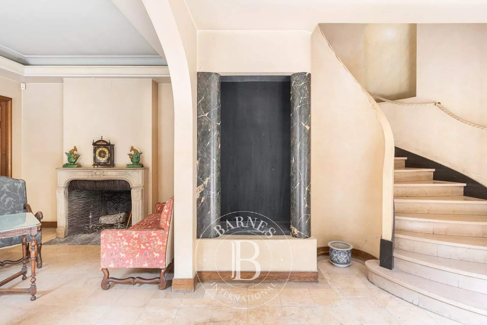 Paris  - House 10 Bedrooms - picture 11