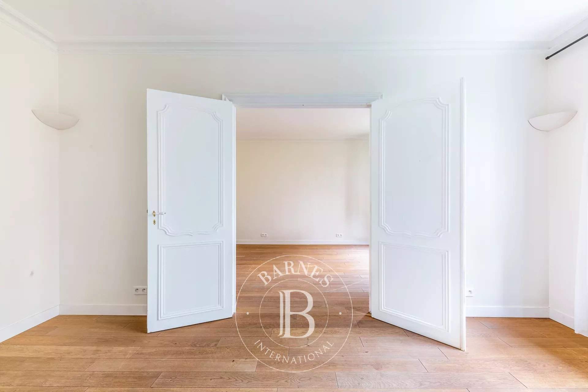 Paris  - Appartement 5 Pi&egrave;ces 3 Chambres - picture 10