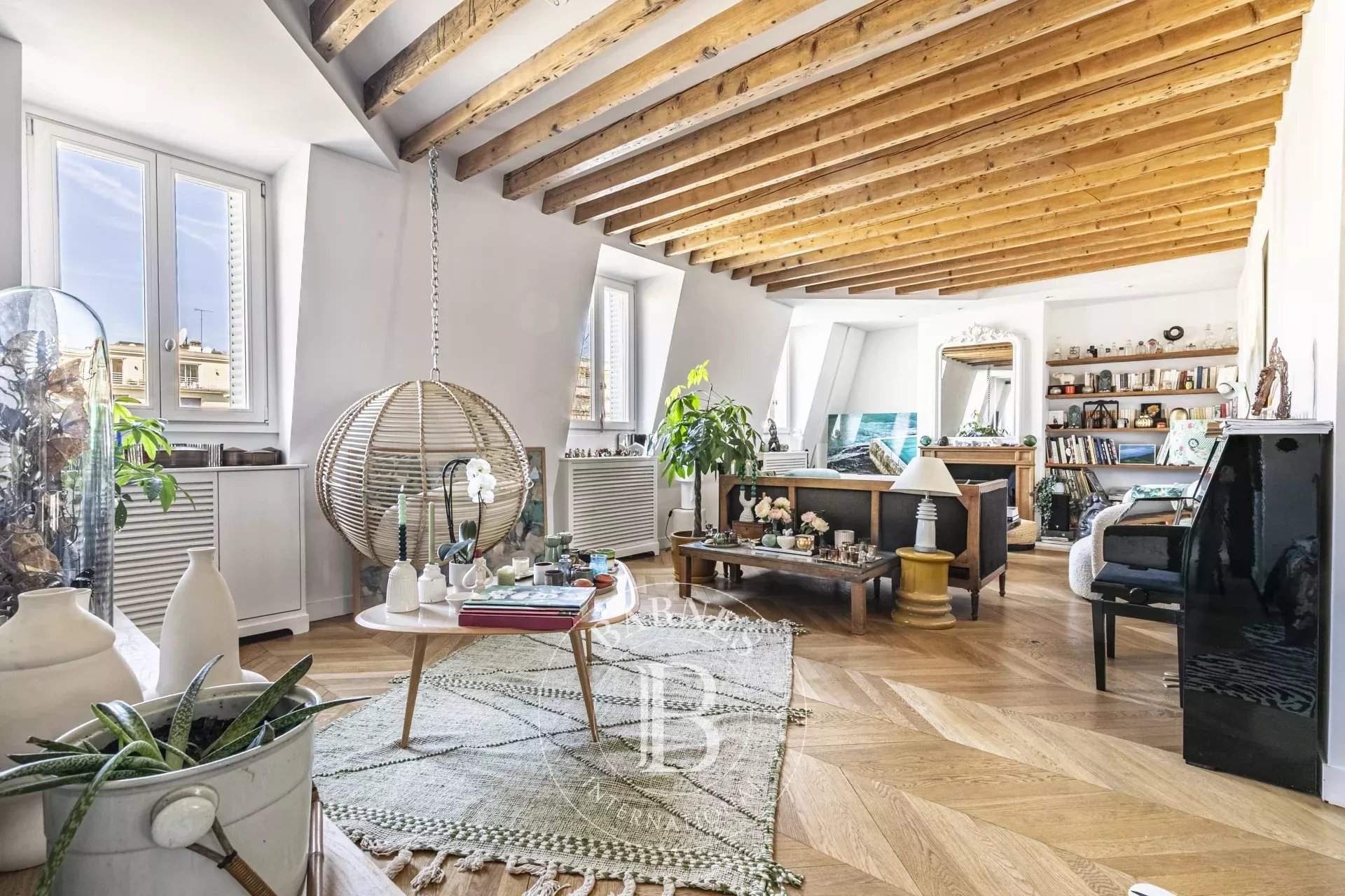 Paris  - Appartement 8 Pi&egrave;ces 5 Chambres - picture 1