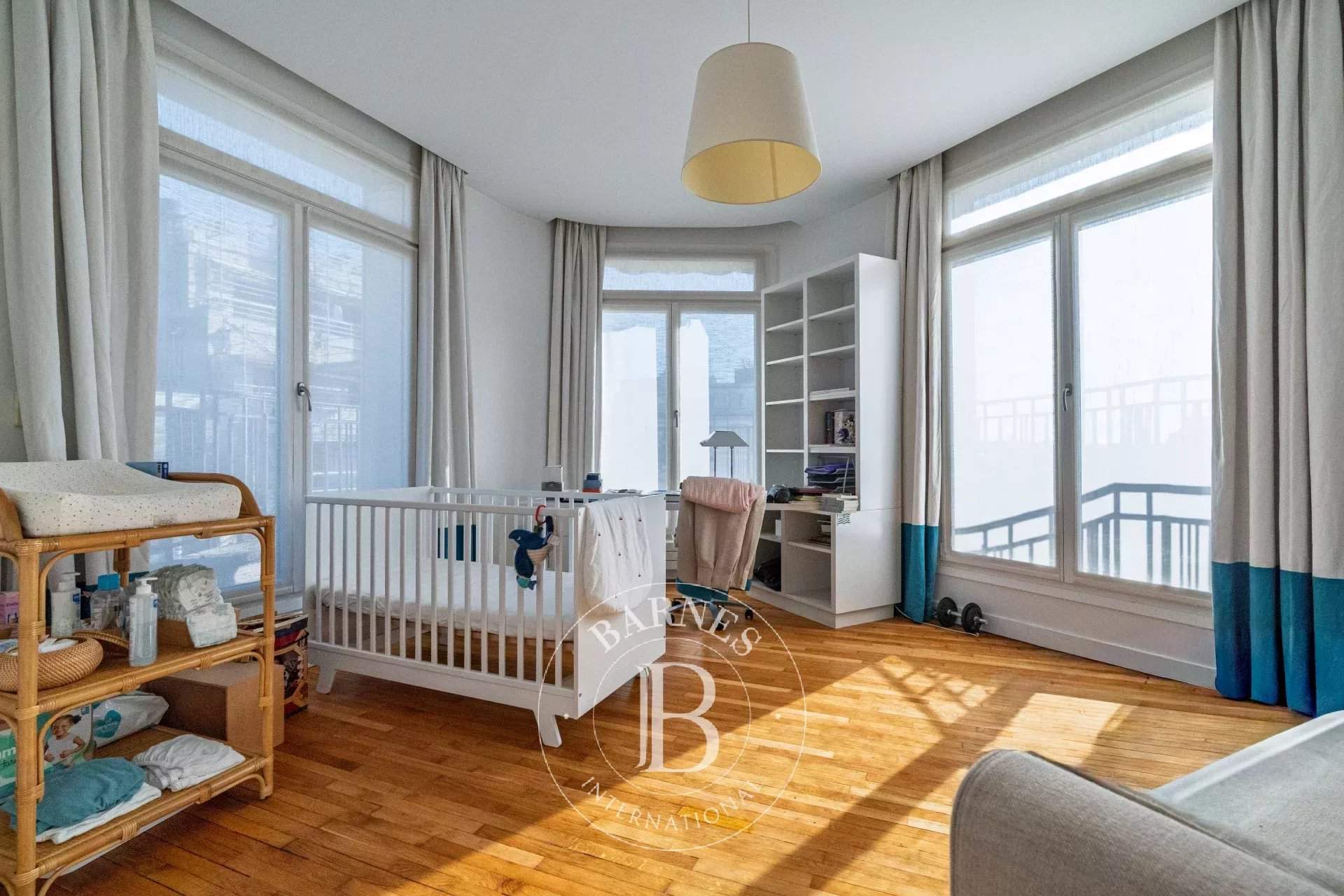 Paris  - Appartement 11 Pi&egrave;ces 5 Chambres - picture 16