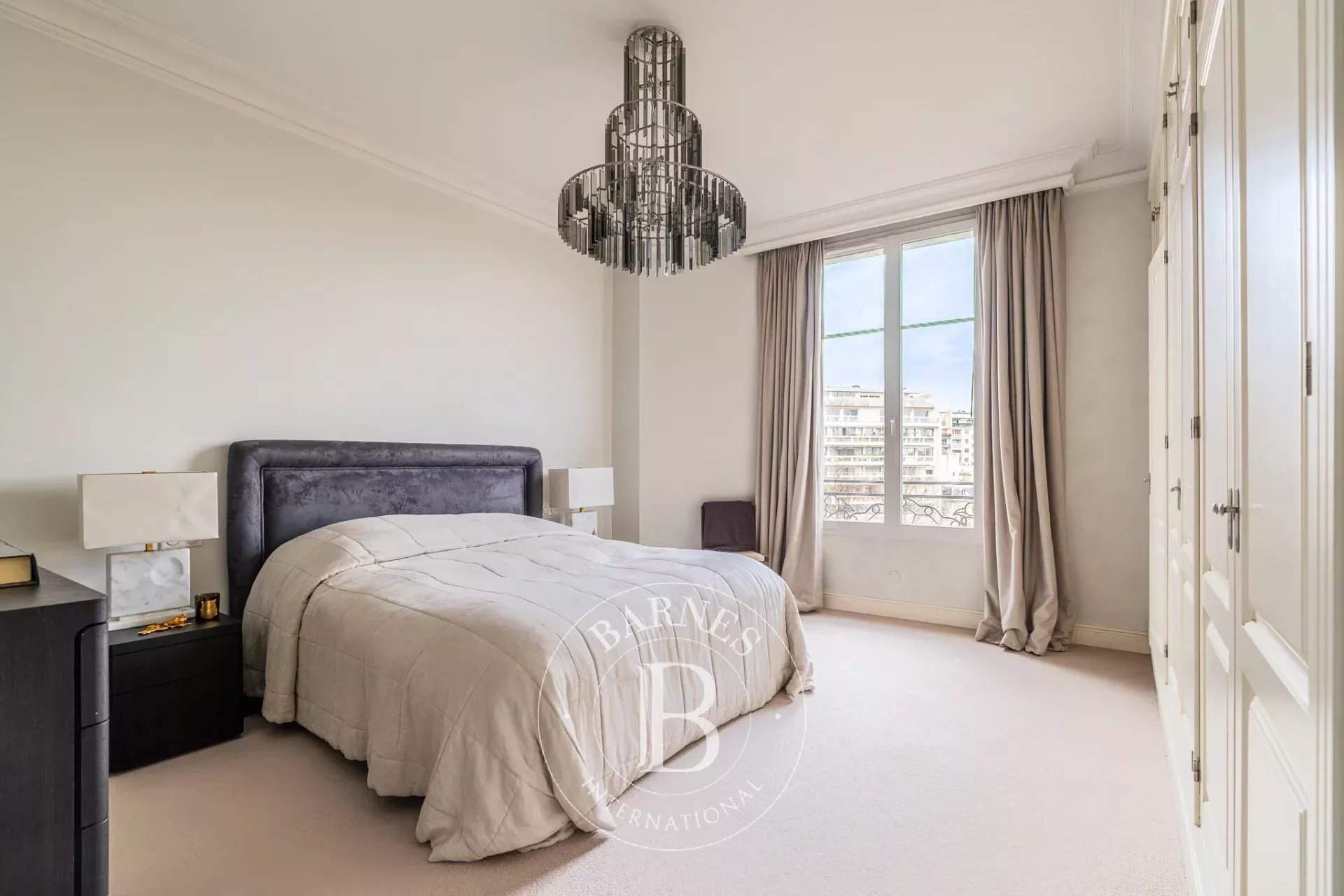 Paris  - Apartment 4 Bedrooms - picture 13