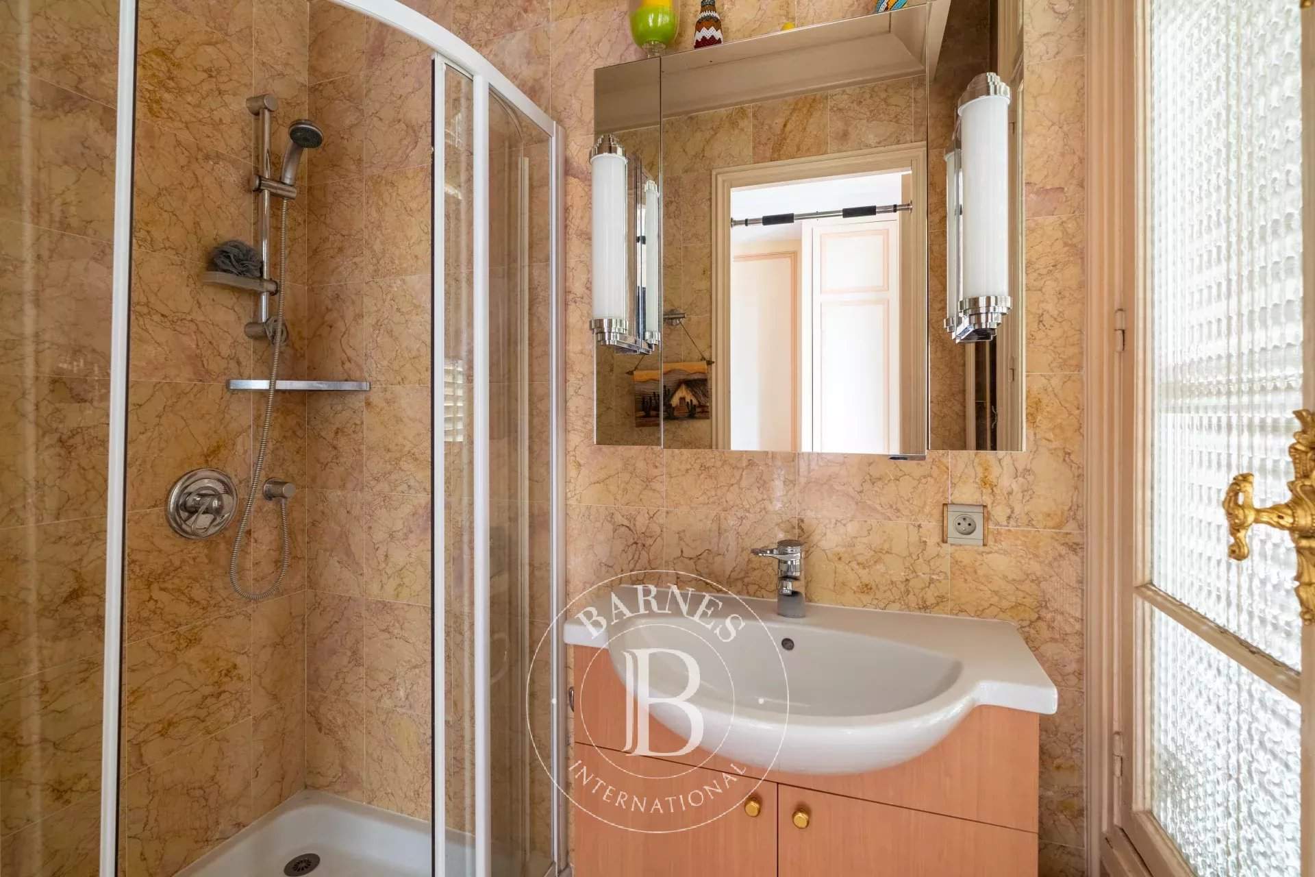 Paris  - Apartment 4 Bedrooms - picture 14