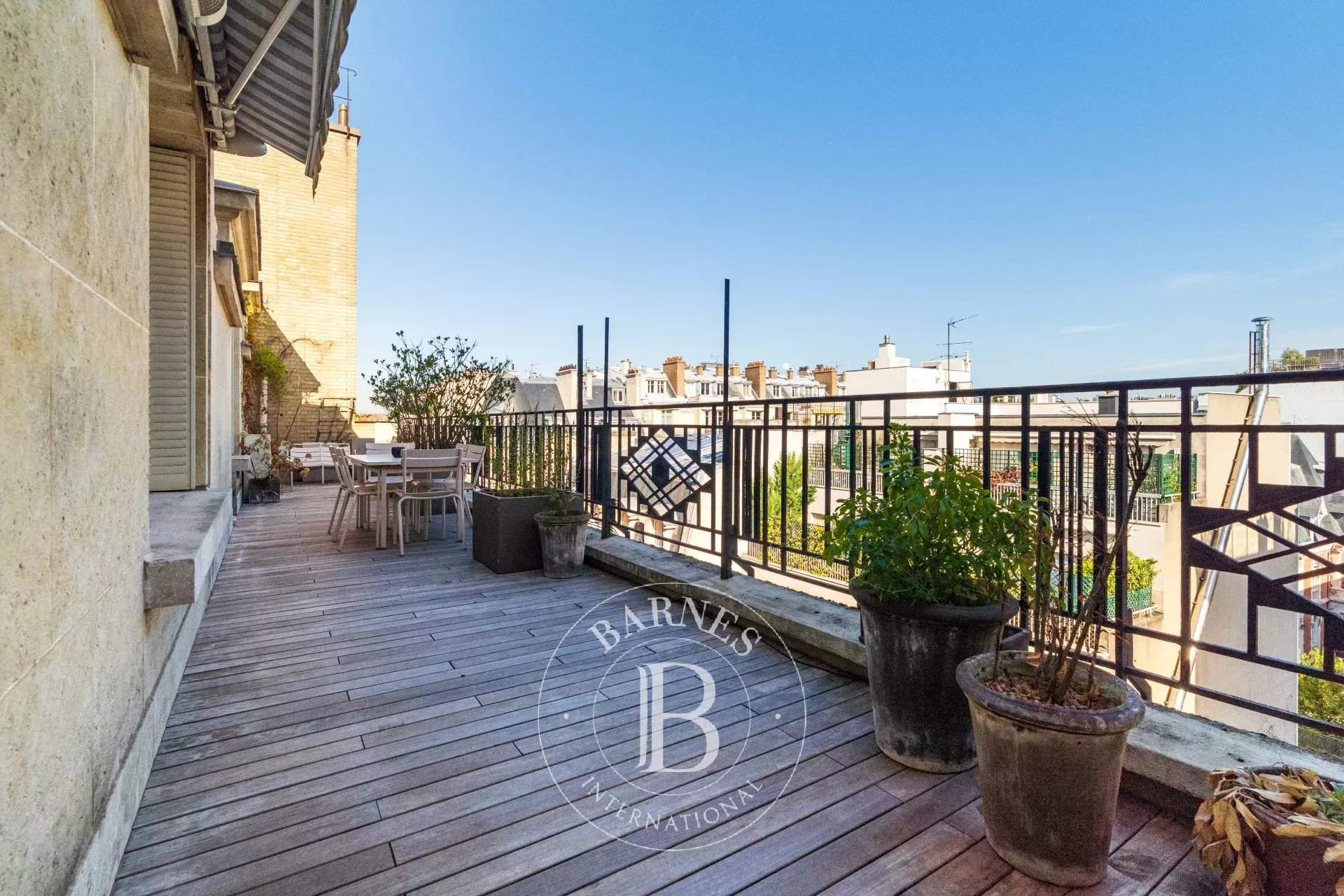 Paris  - Appartement 11 Pi&egrave;ces 5 Chambres - picture 9