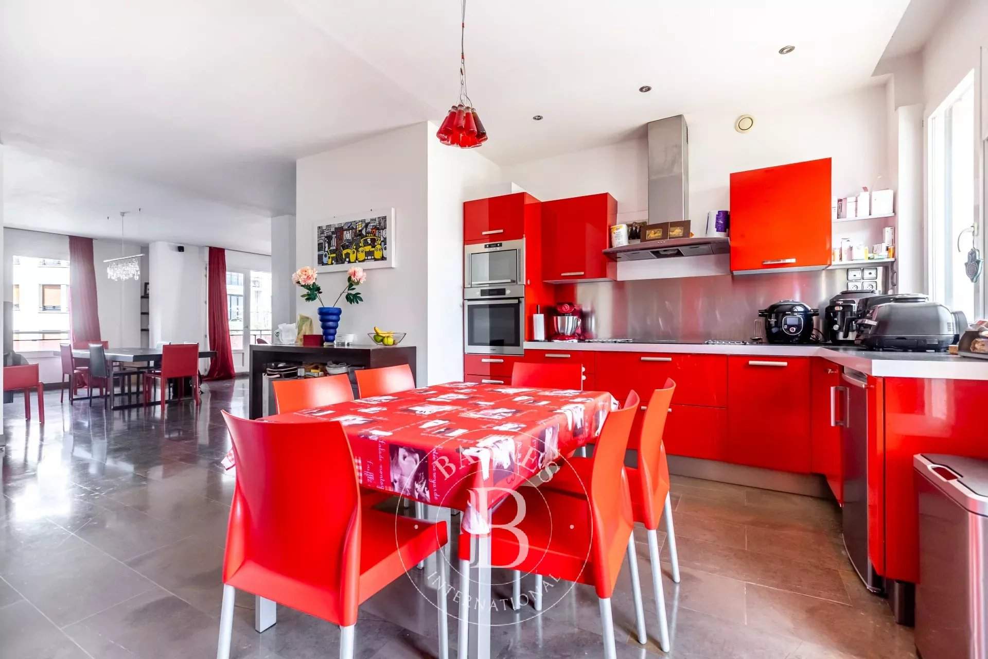 Paris  - Appartement 5 Pi&egrave;ces 3 Chambres - picture 6