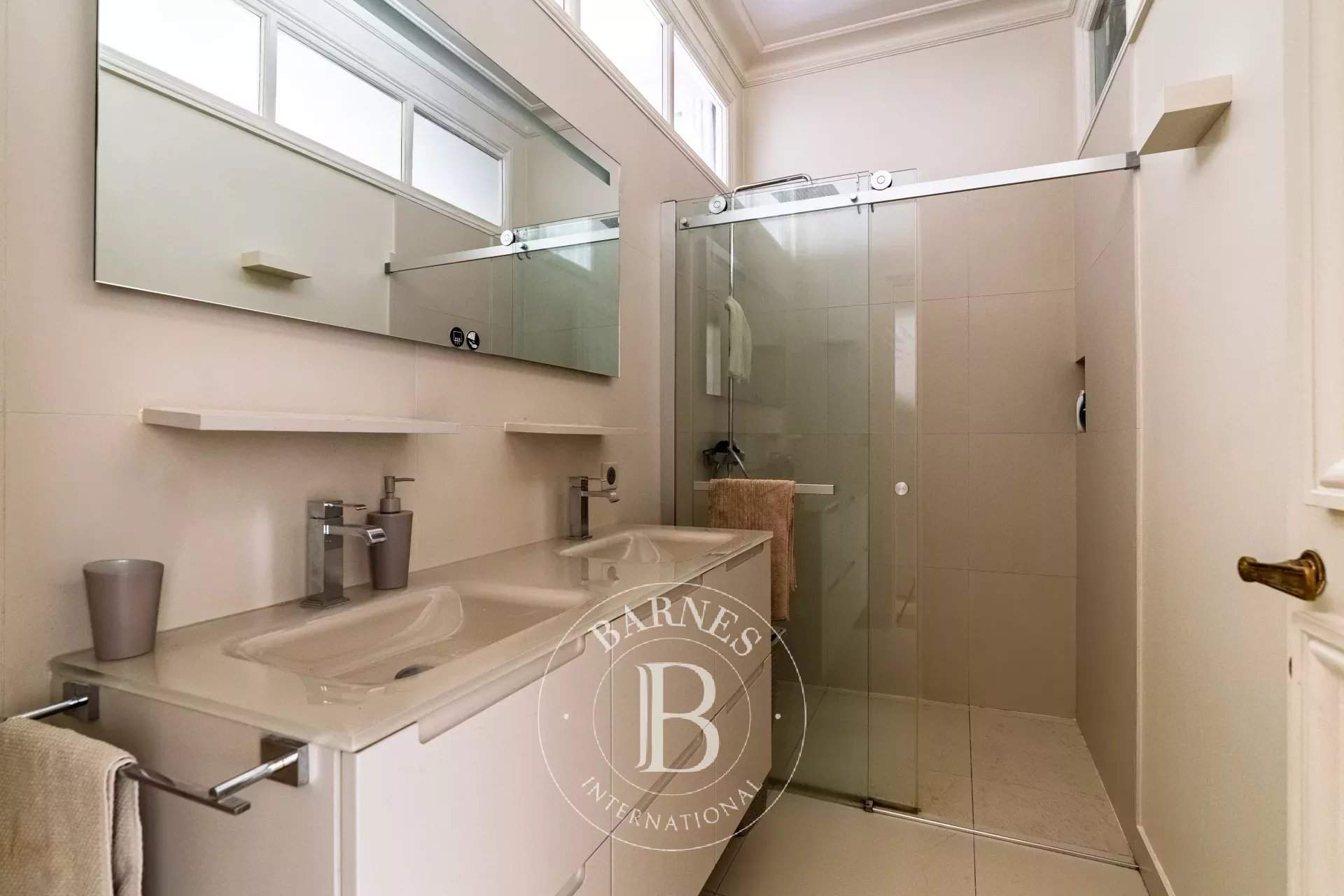 Paris  - Appartement 7 Pi&egrave;ces 4 Chambres - picture 15